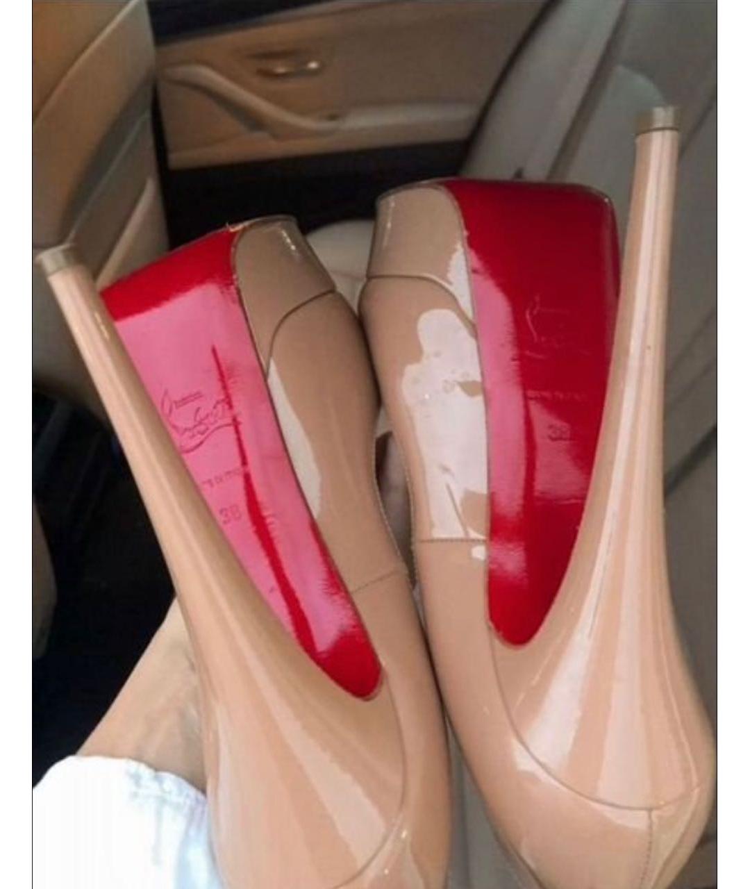 CHRISTIAN LOUBOUTIN Бежевые туфли из лакированной кожи, фото 4