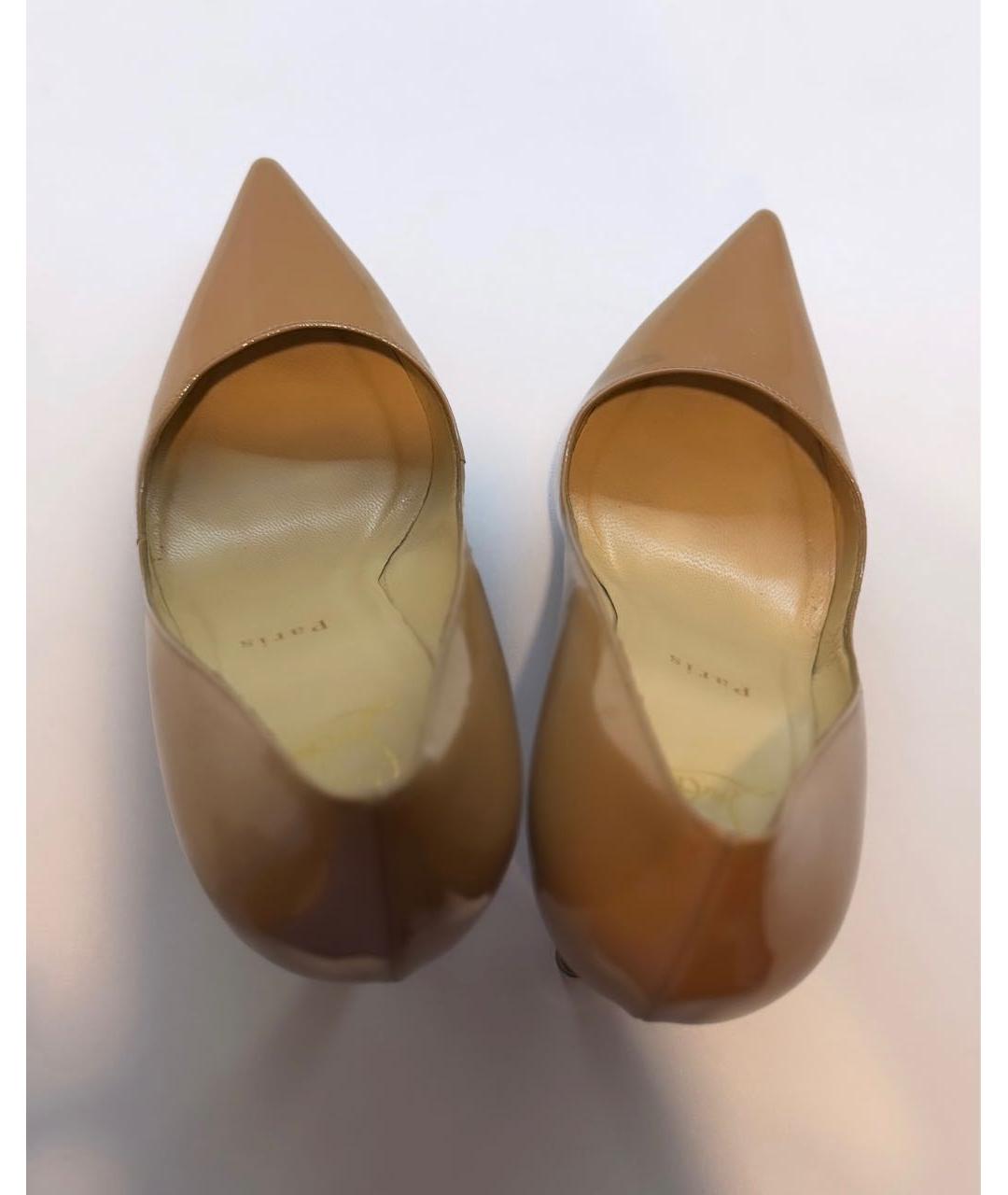 CHRISTIAN LOUBOUTIN Бежевые туфли из лакированной кожи, фото 3