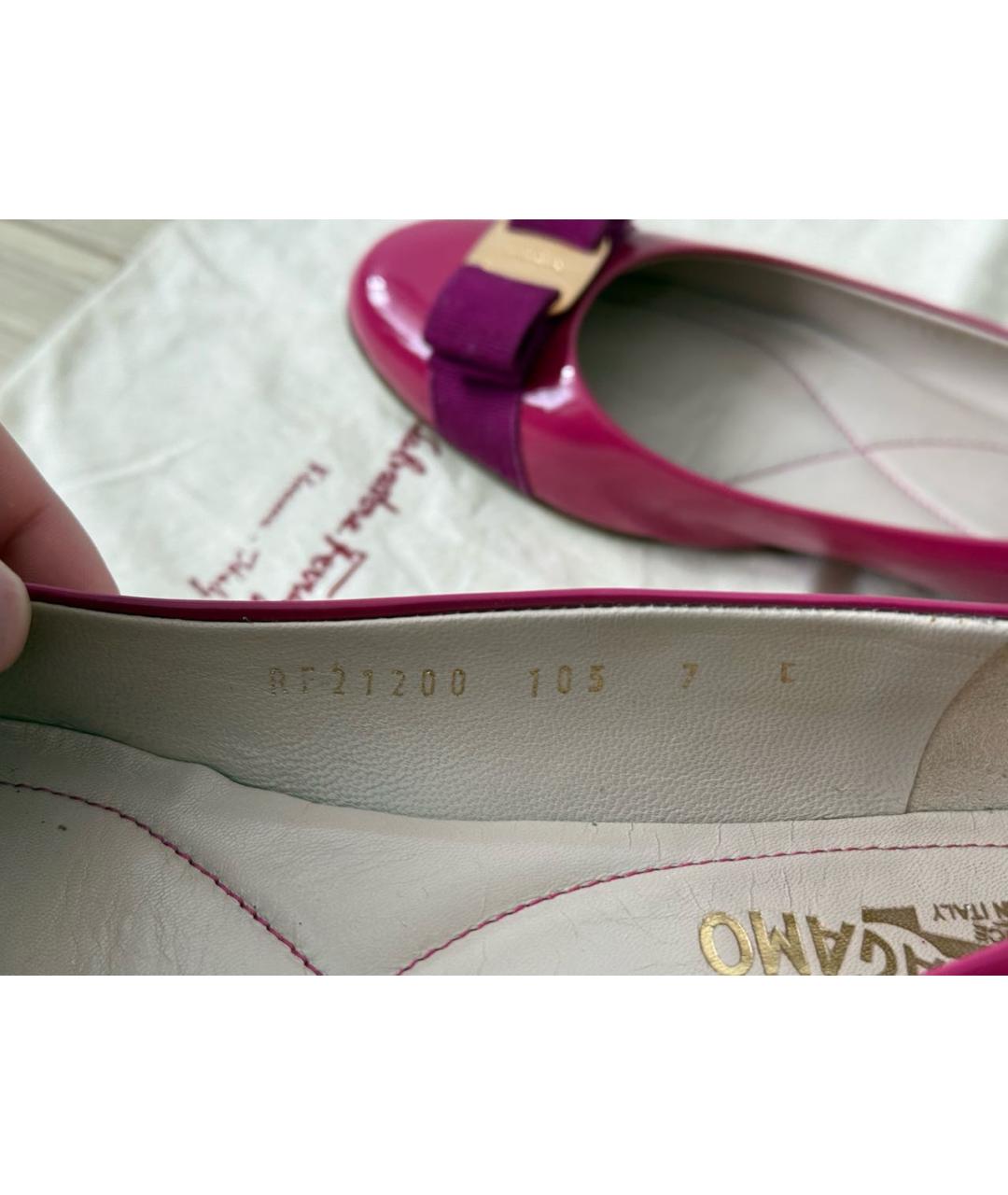 FERRAGAMO Розовые балетки из лакированной кожи, фото 5