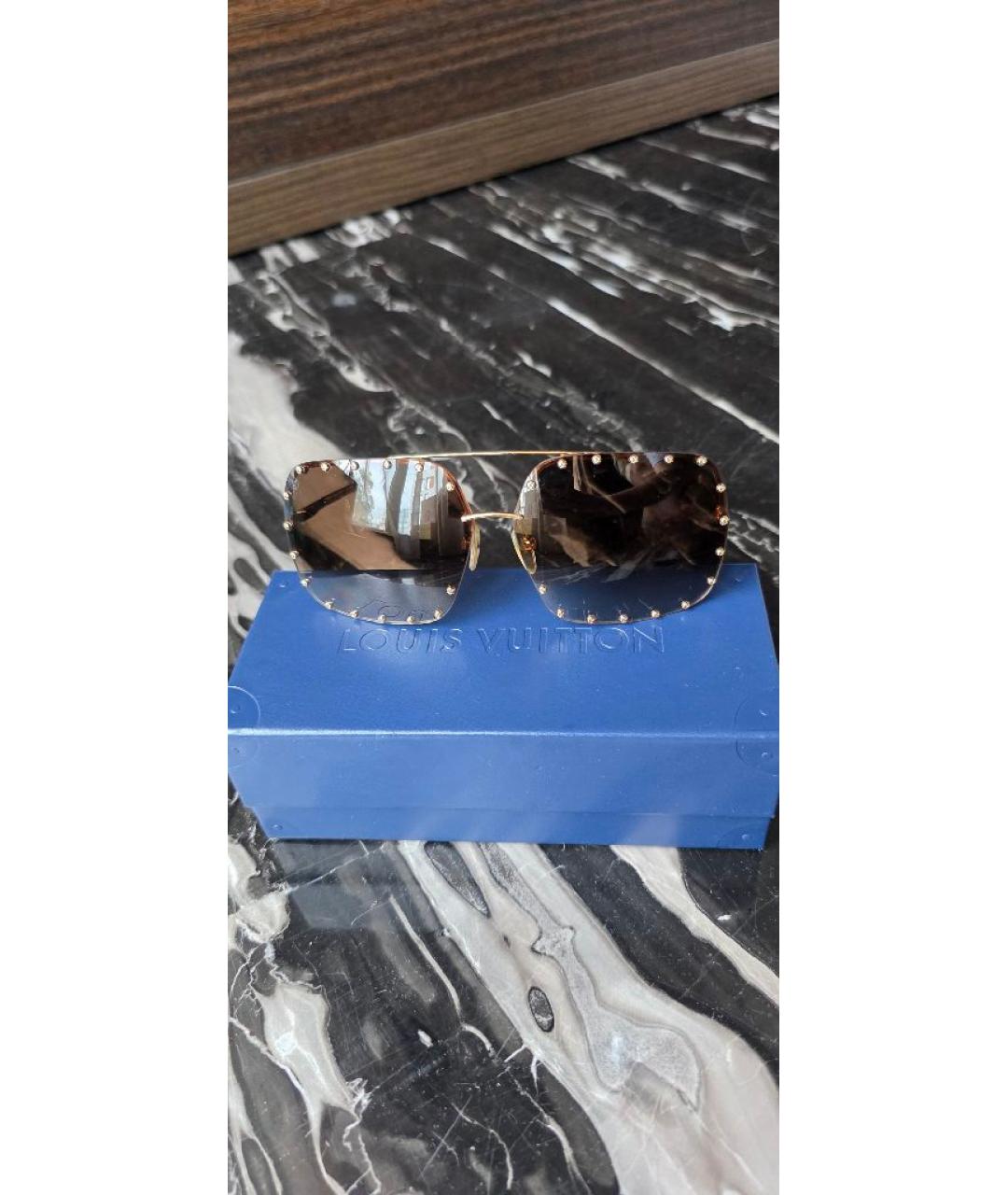 LOUIS VUITTON Золотые металлические солнцезащитные очки, фото 5
