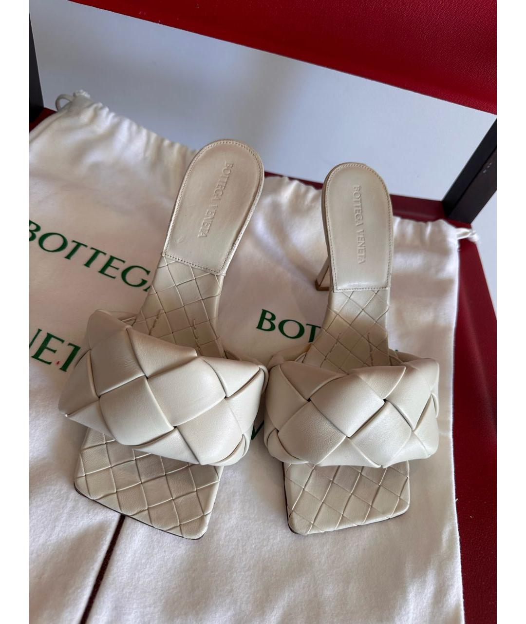 BOTTEGA VENETA Бежевые кожаные мюли, фото 4