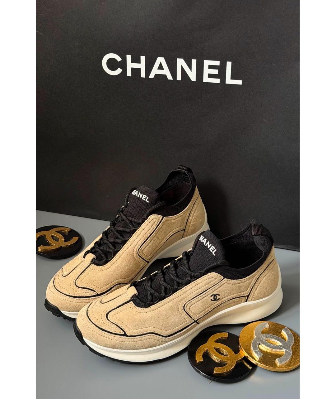 CHANEL Бежевые замшевые кроссовки, фото 2