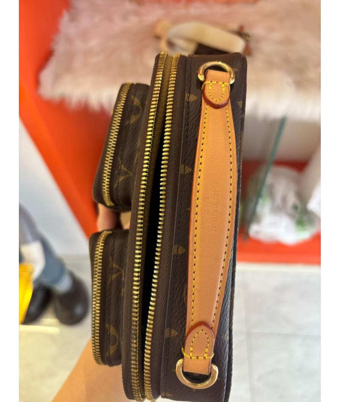 LOUIS VUITTON Коричневая сумка с короткими ручками, фото 5