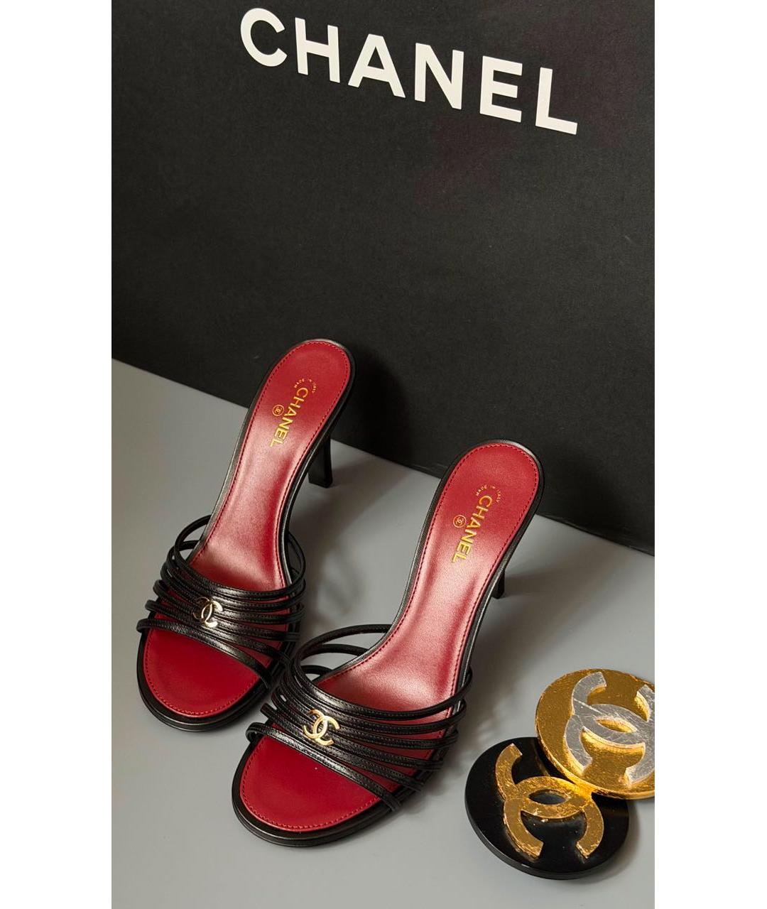 CHANEL Черные кожаные мюли, фото 2