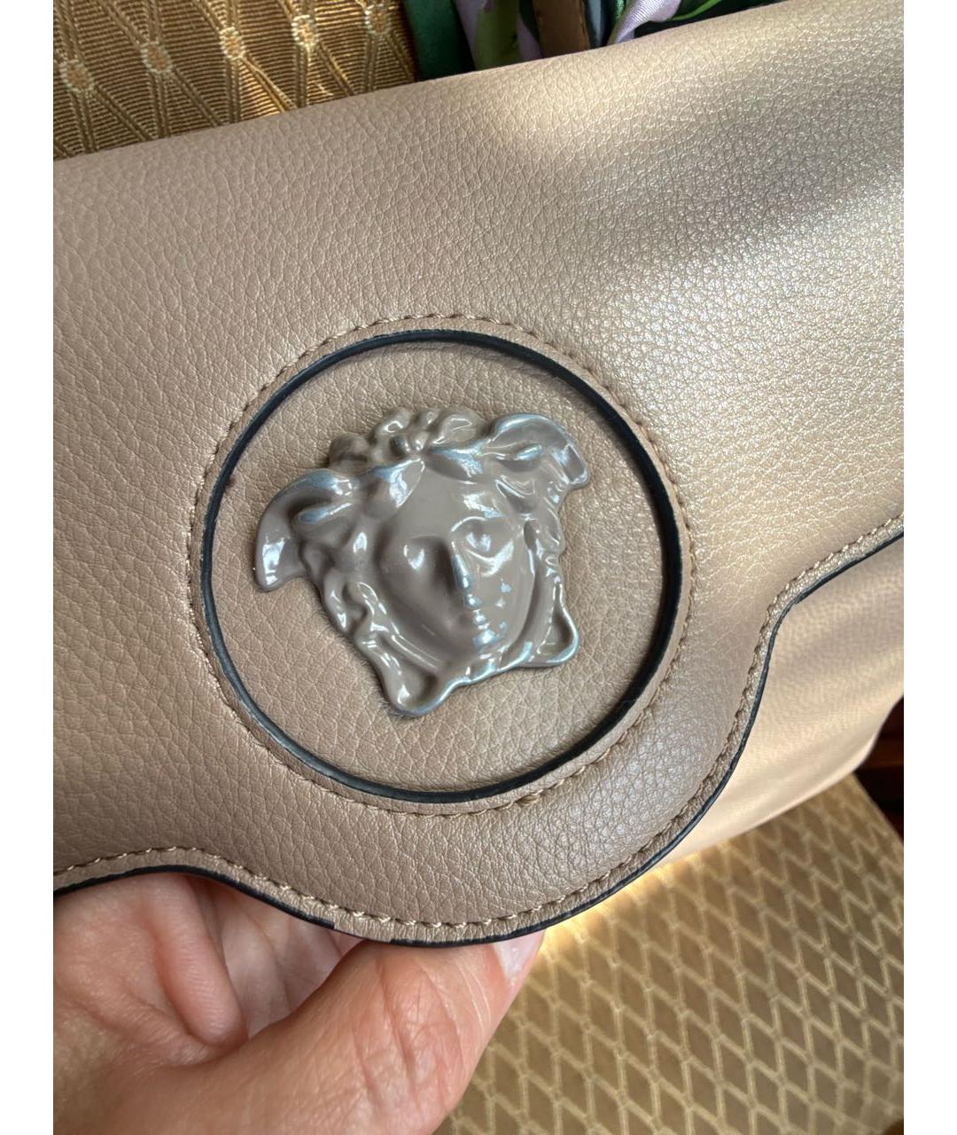 VERSACE Бежевая кожаная сумка с короткими ручками, фото 4