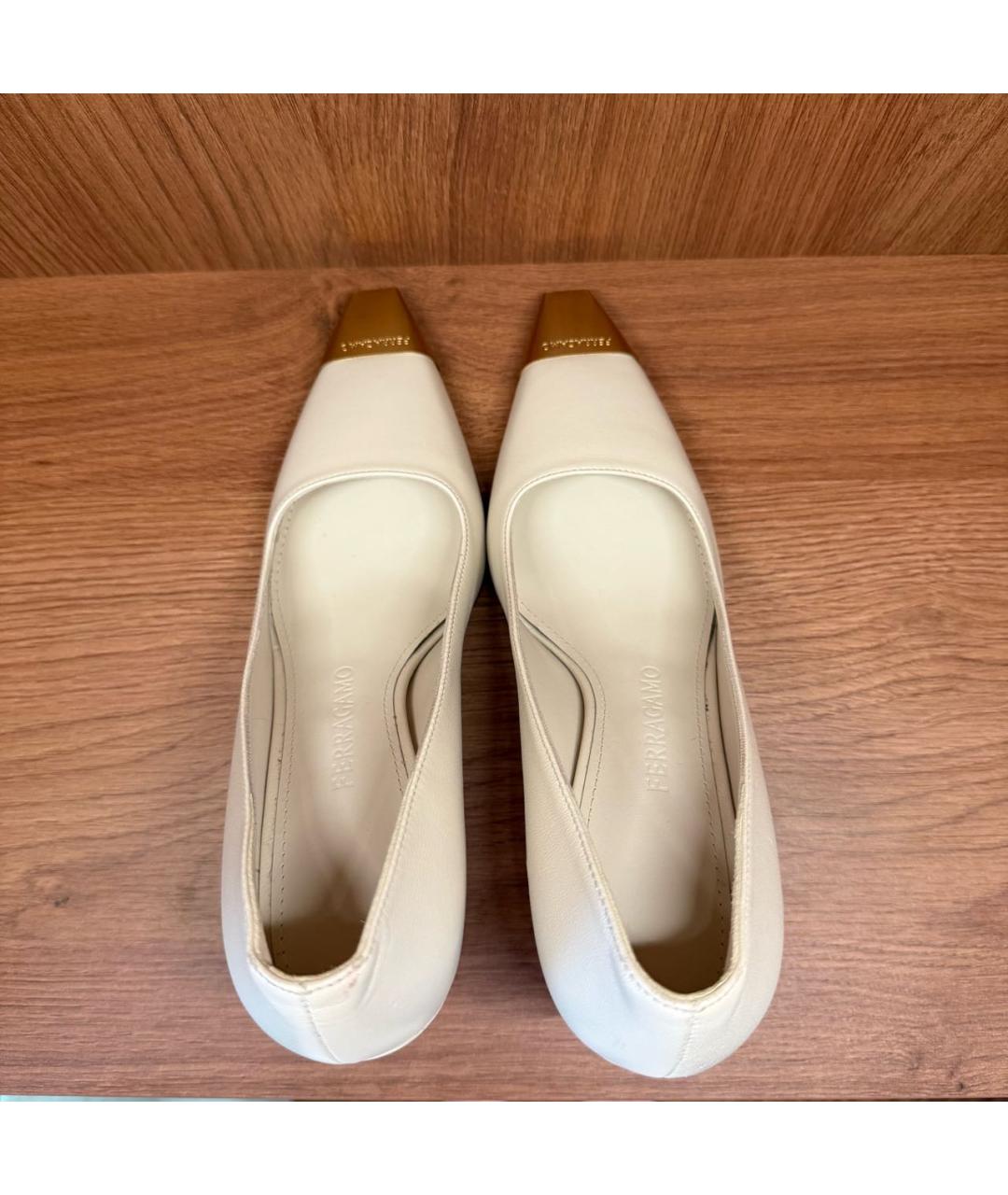 FERRAGAMO Бежевые кожаные туфли, фото 3