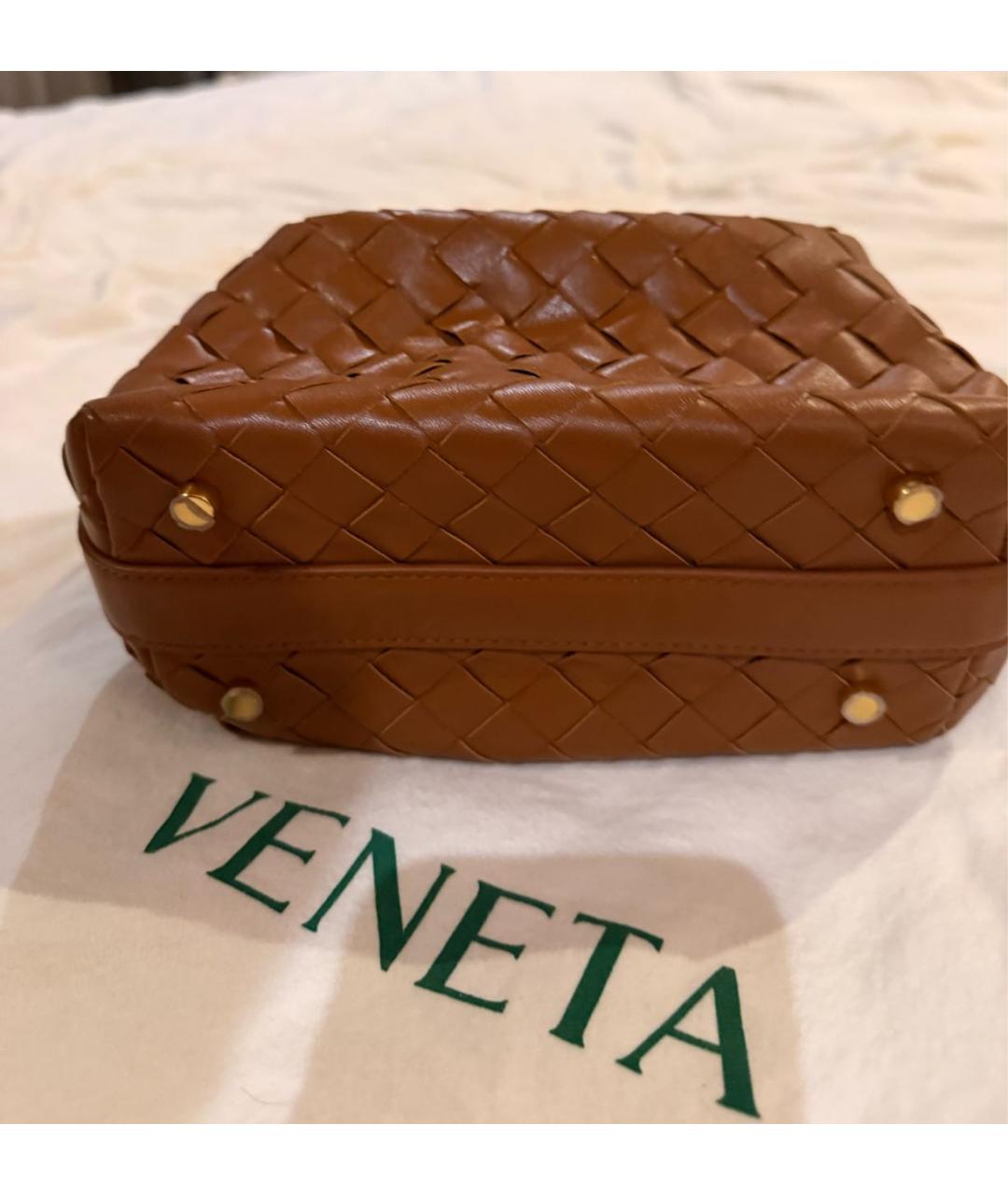 BOTTEGA VENETA Коричневая кожаная сумка с короткими ручками, фото 4