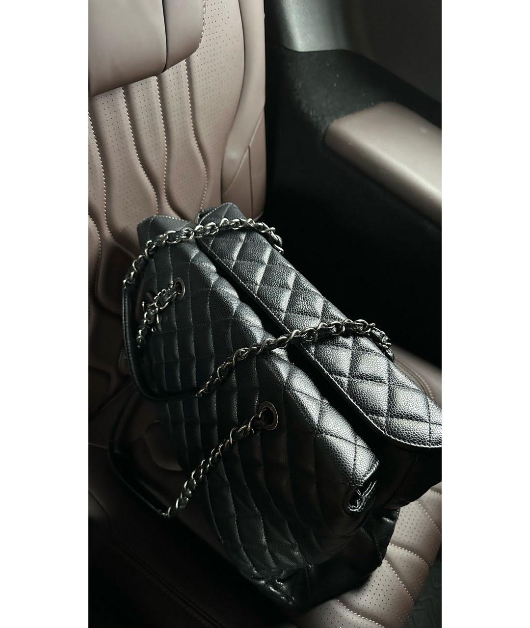 CHANEL Черная кожаная сумка тоут, фото 6