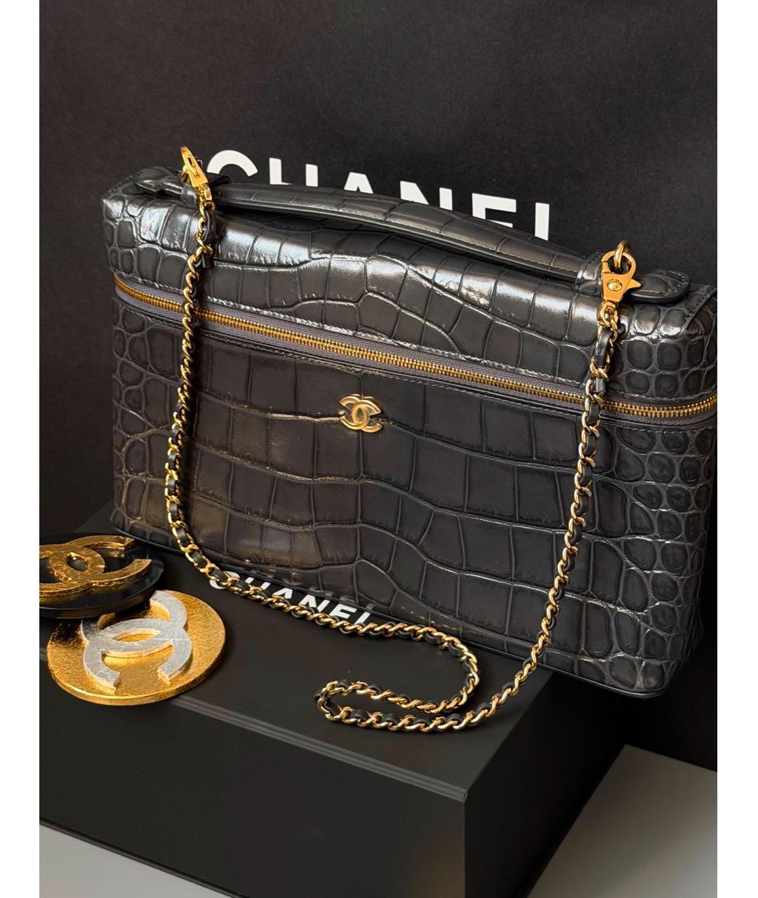 CHANEL Антрацитовая кожаная сумка через плечо, фото 1