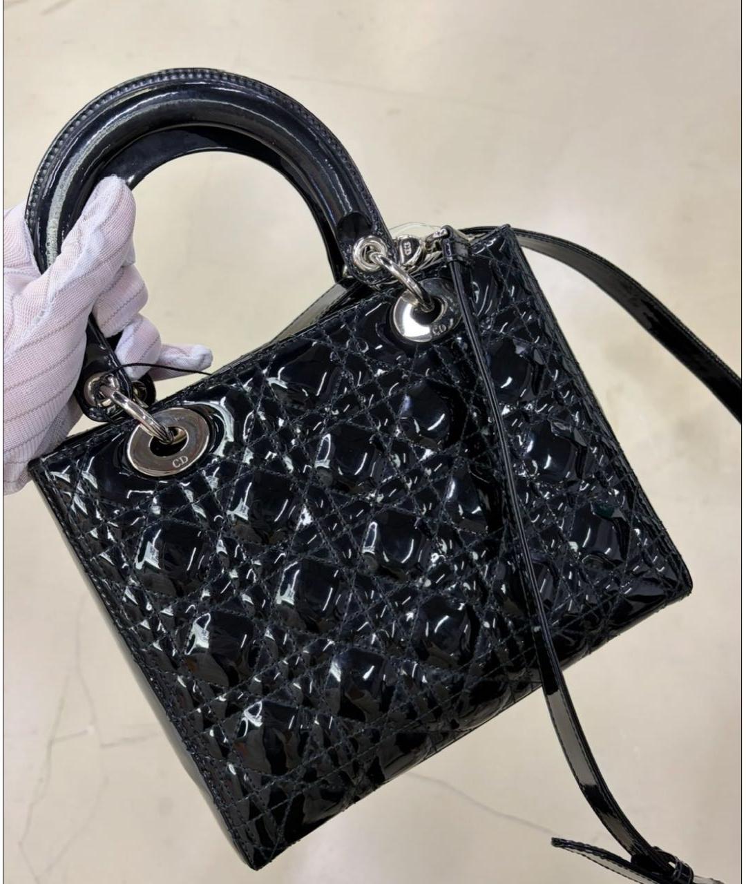 CHRISTIAN DIOR Черная сумка с короткими ручками из лакированной кожи, фото 3