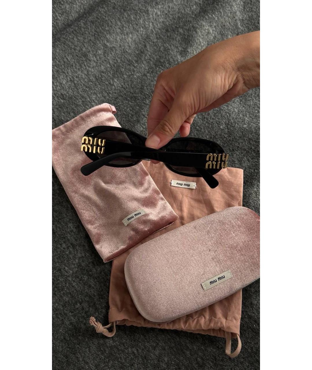 MIU MIU Черные пластиковые солнцезащитные очки, фото 2