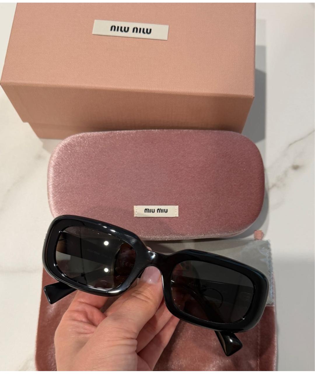 MIU MIU Черные пластиковые солнцезащитные очки, фото 4