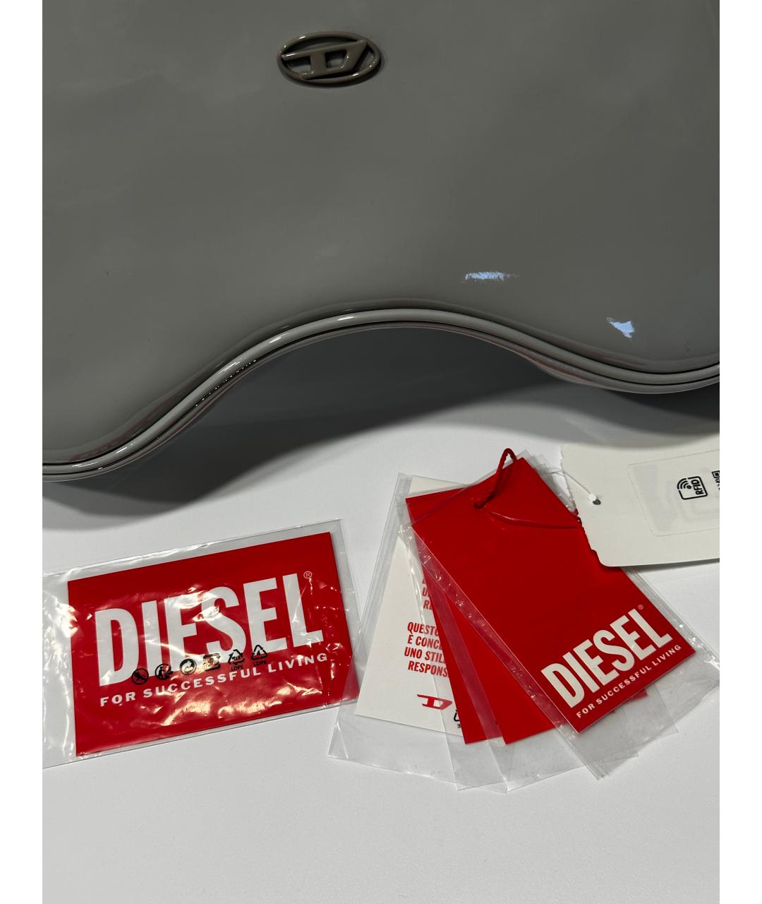 DIESEL Серая сумка с короткими ручками из лакированной кожи, фото 5
