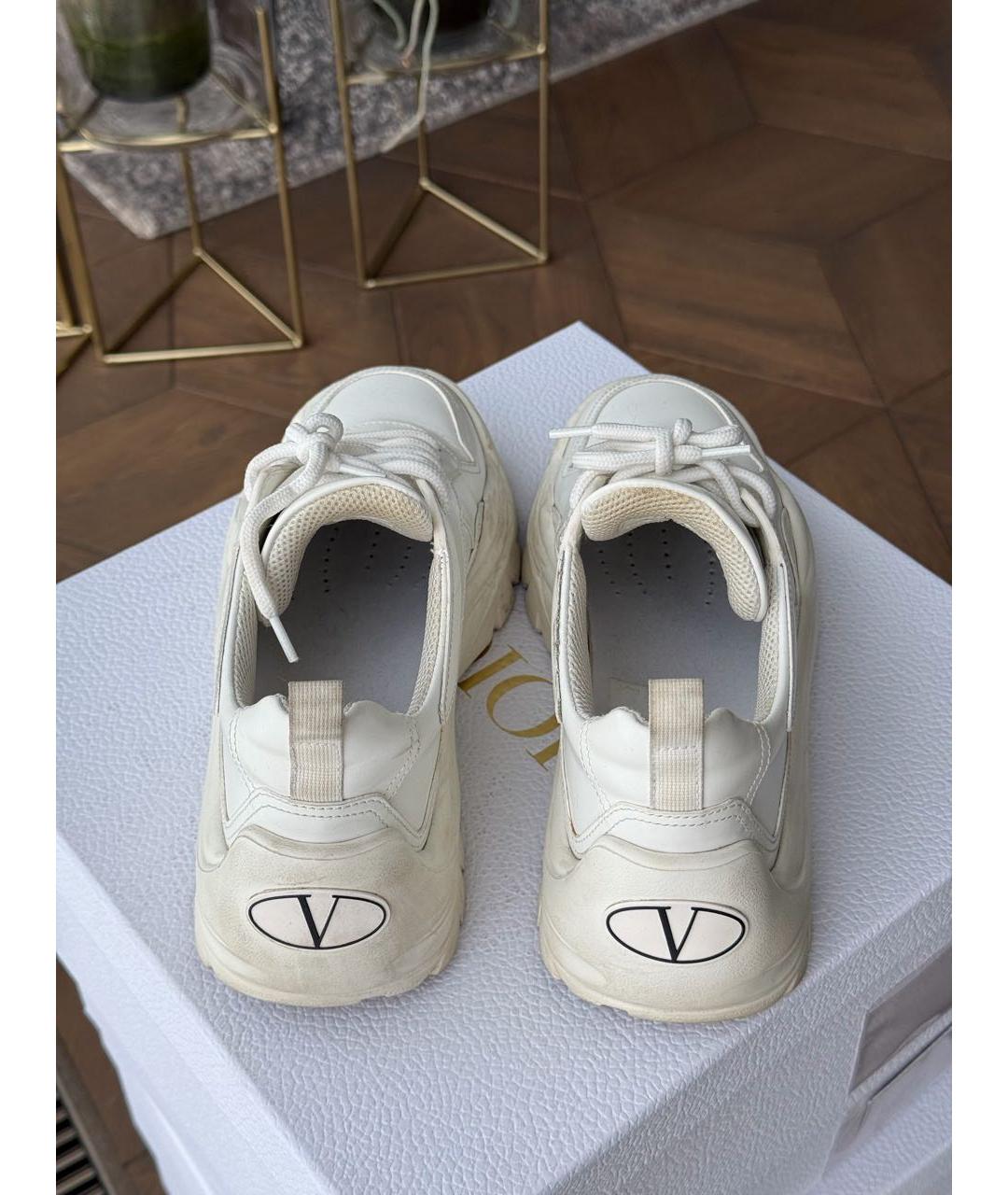 VALENTINO Белые кожаные кроссовки, фото 4