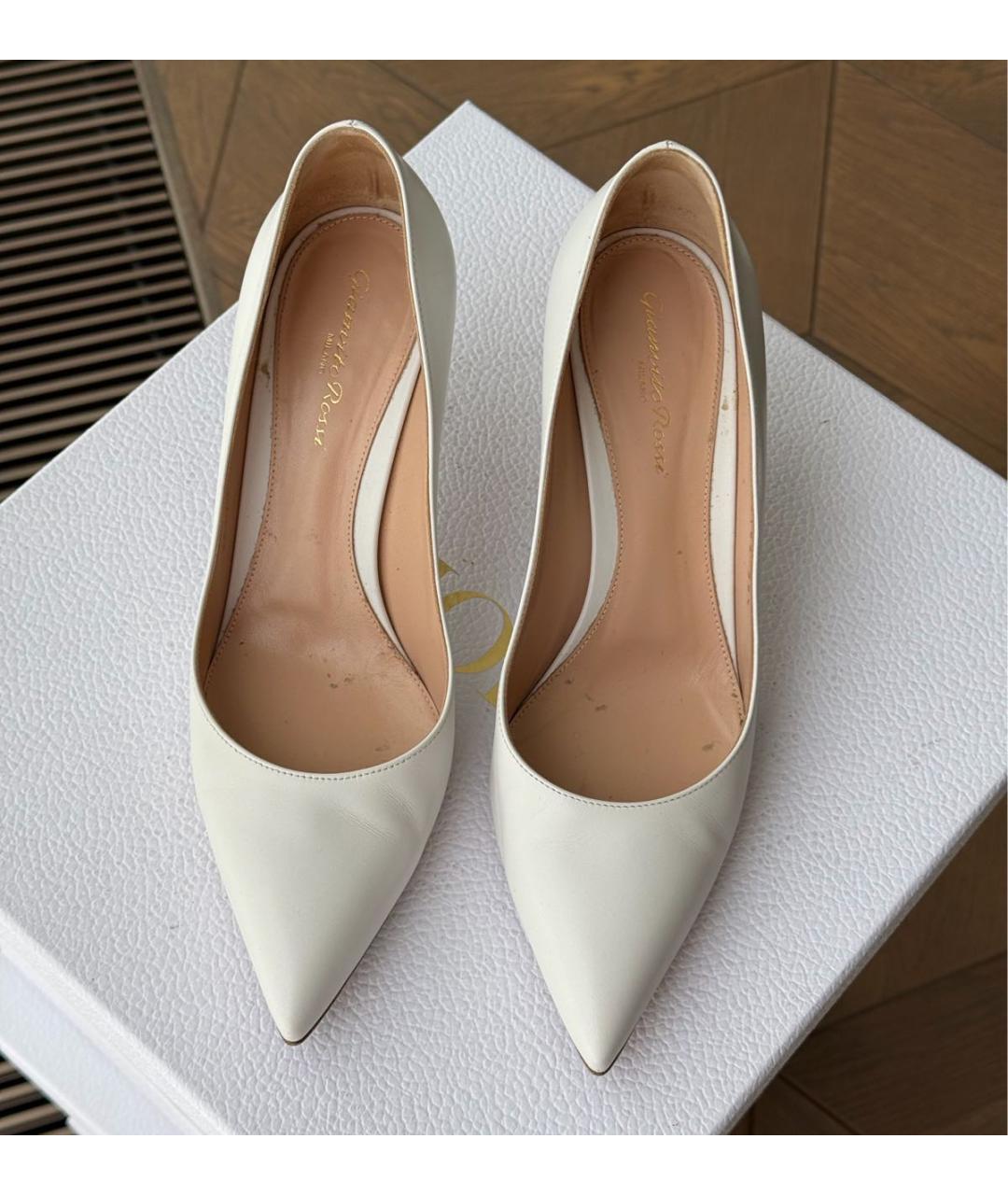 GIANVITO ROSSI Белые кожаные туфли, фото 2