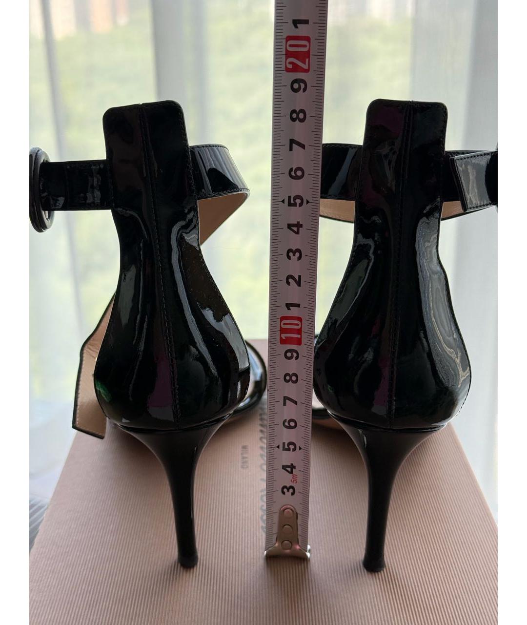 GIANVITO ROSSI Черные босоножки из лакированной кожи, фото 4