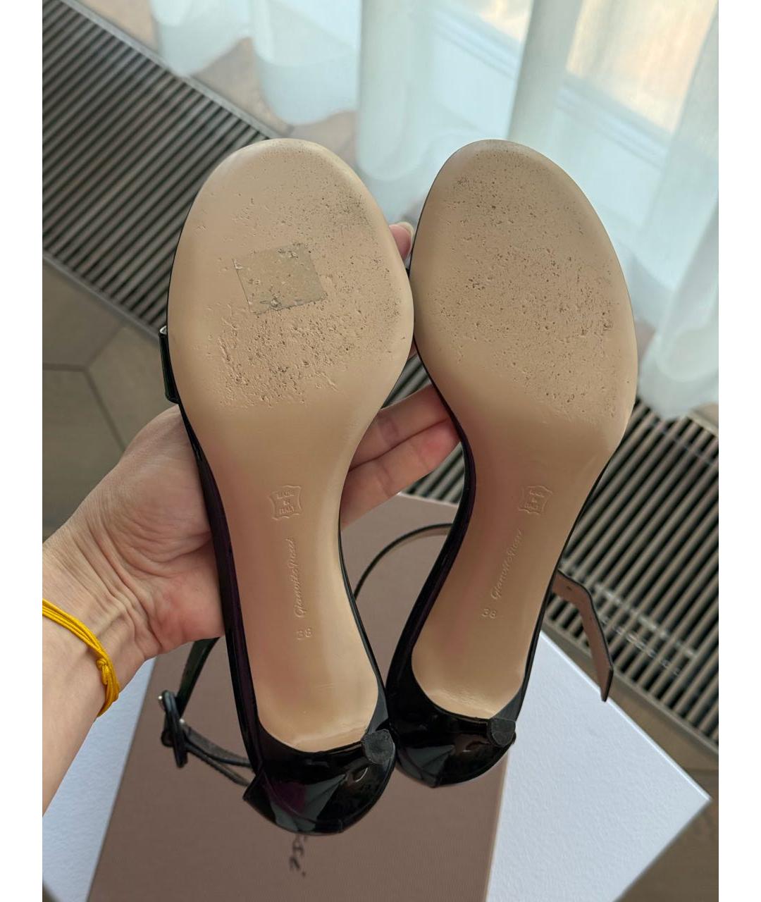 GIANVITO ROSSI Черные босоножки из лакированной кожи, фото 6