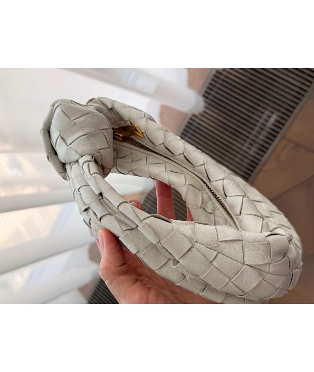 BOTTEGA VENETA Белая кожаная сумка с короткими ручками, фото 3