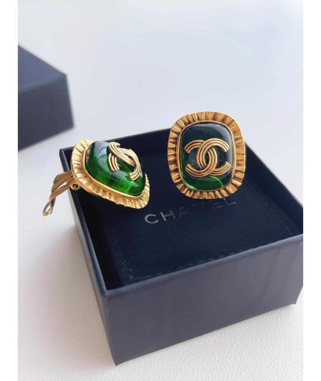 CHANEL Зеленые позолоченные серьги, фото 3