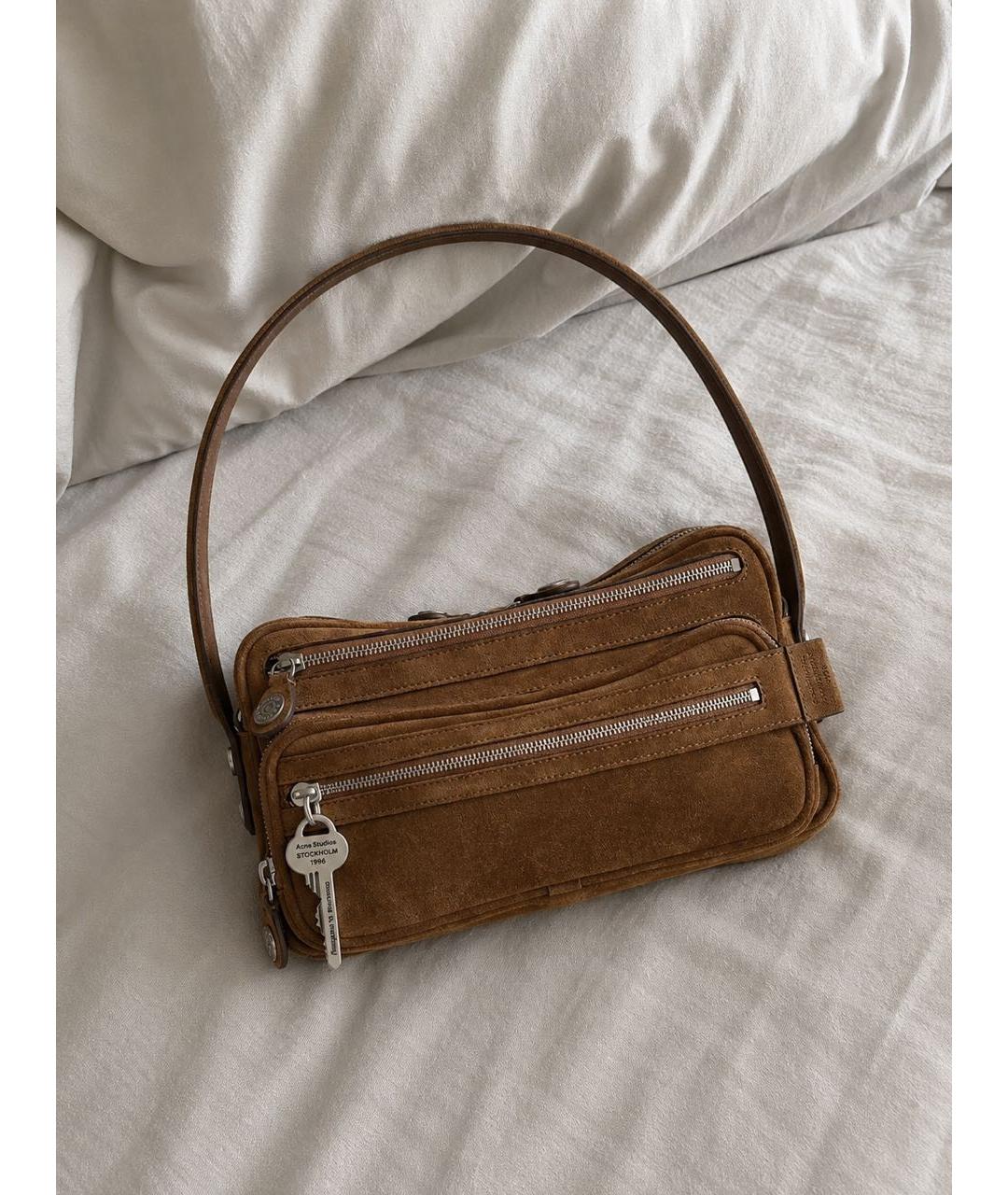 ACNE STUDIOS Коричневая кожаная сумка с короткими ручками, фото 6