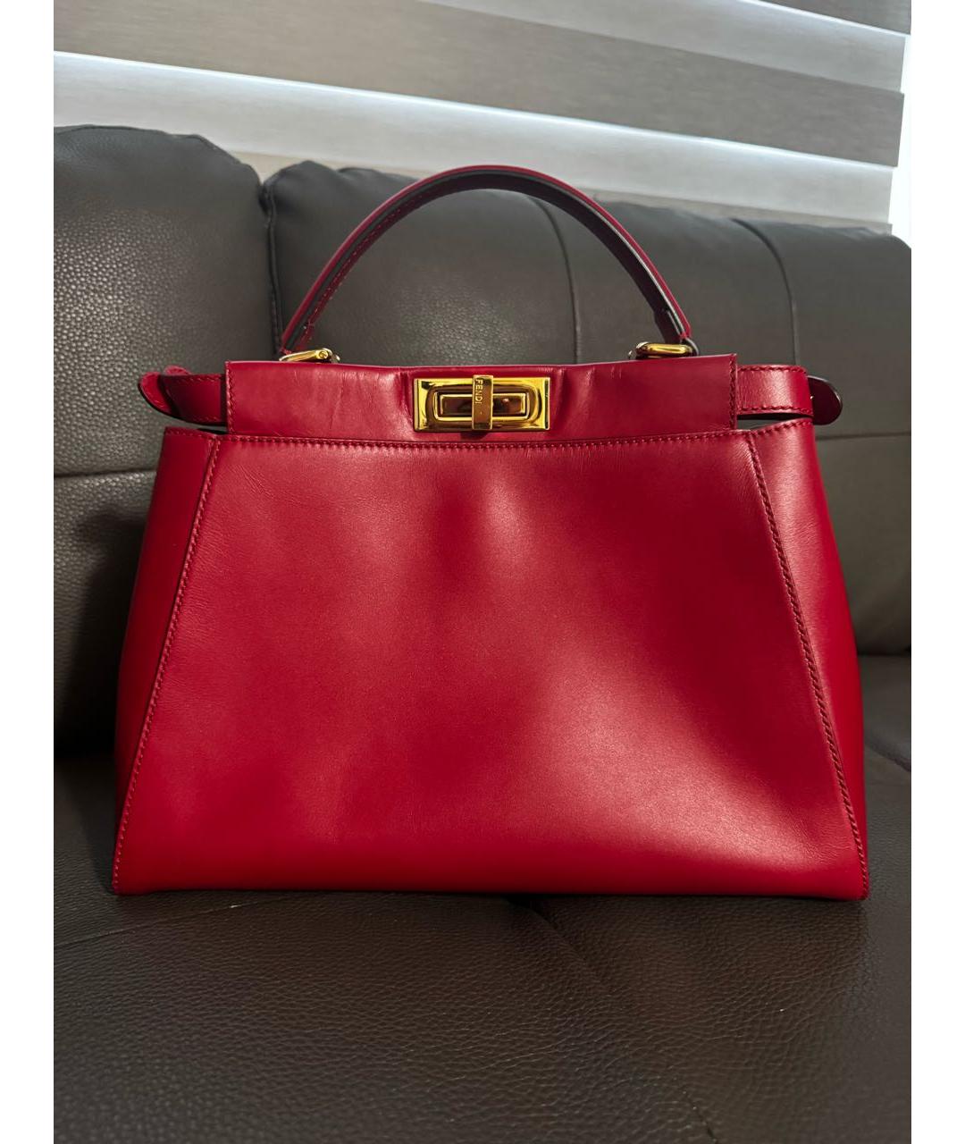 FENDI Красная кожаная сумка с короткими ручками, фото 3