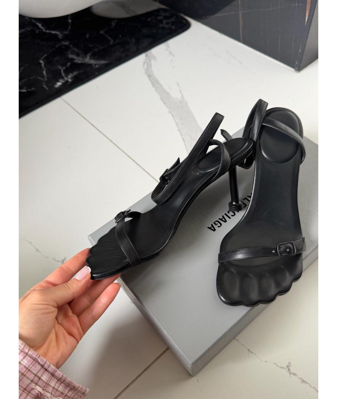 BALENCIAGA Черные кожаные босоножки, фото 4