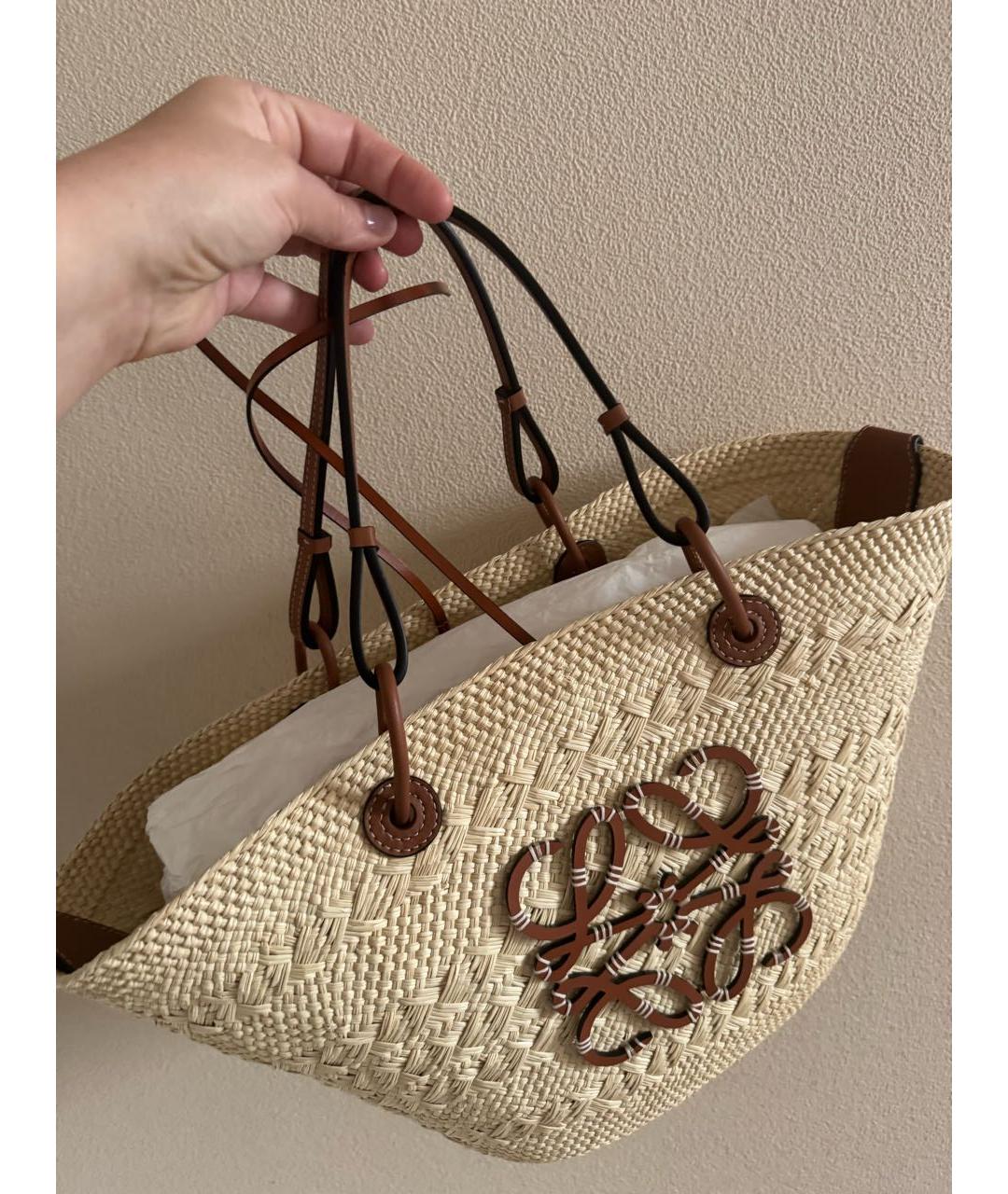LOEWE Бежевая плетеная пляжная сумка, фото 2