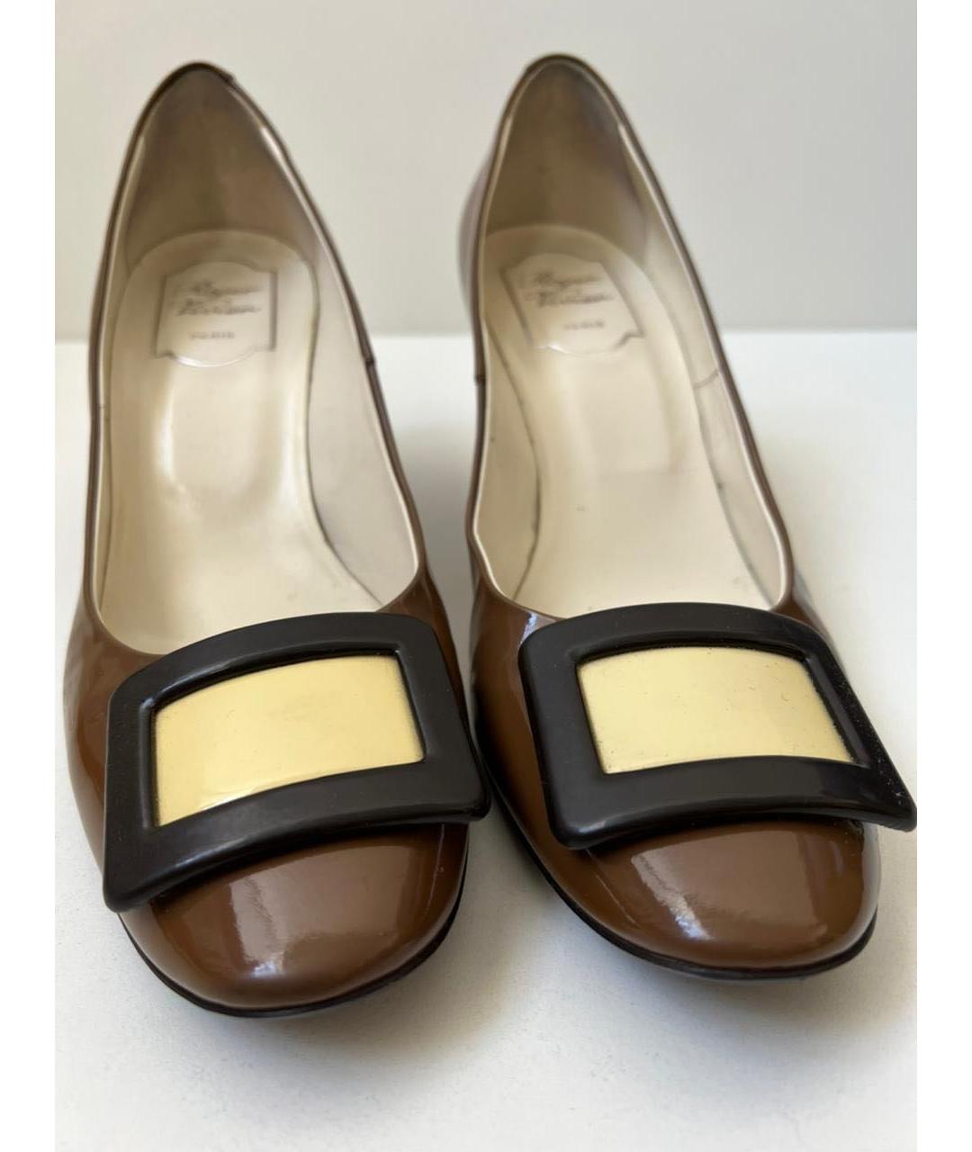 ROGER VIVIER Коричневые туфли из лакированной кожи, фото 4