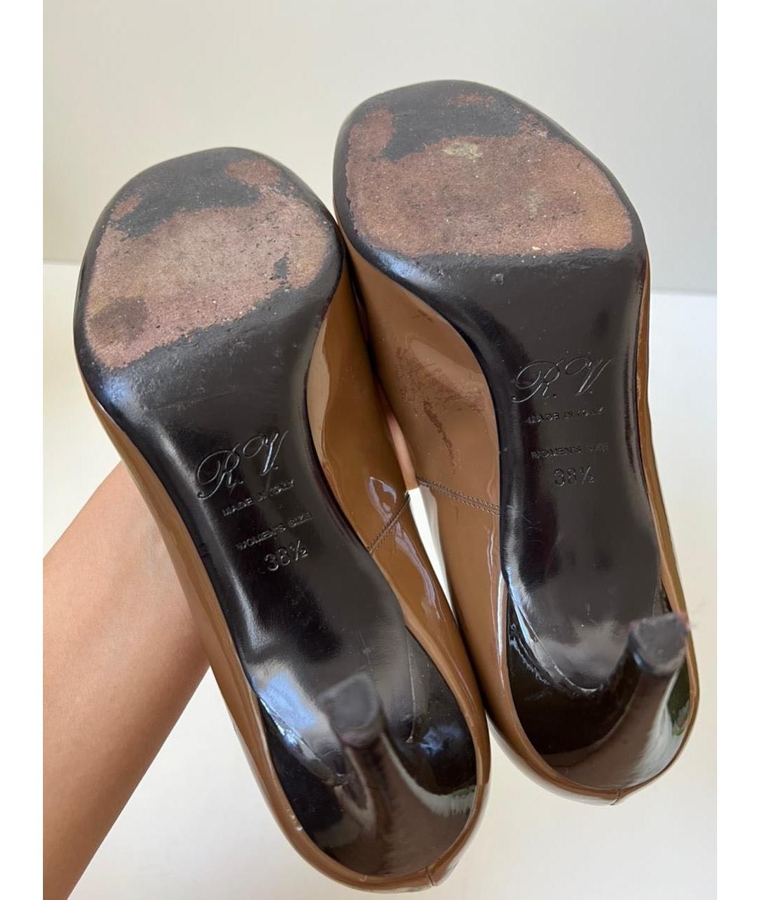 ROGER VIVIER Коричневые туфли из лакированной кожи, фото 8