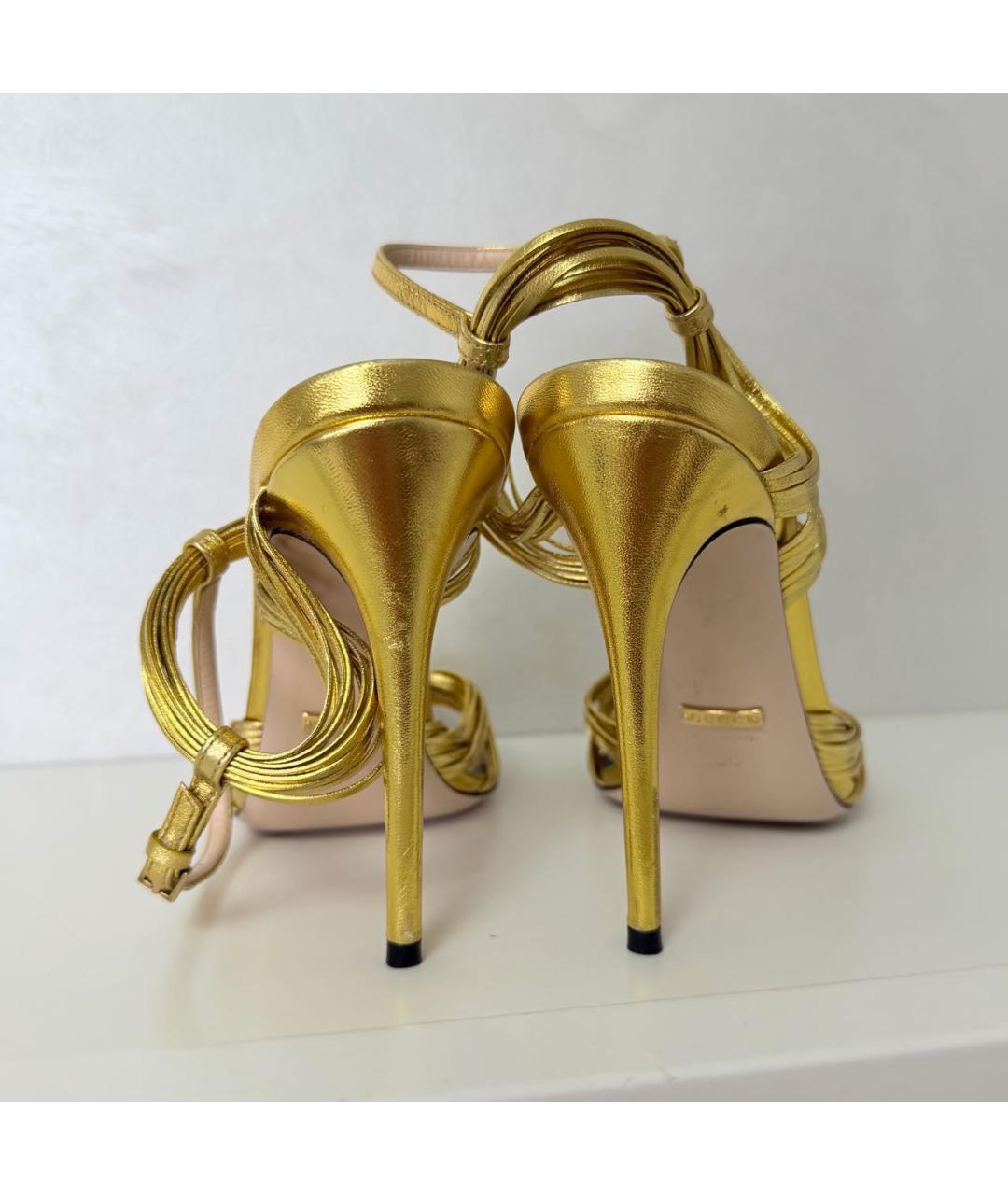 GUCCI Золотые кожаные босоножки, фото 4