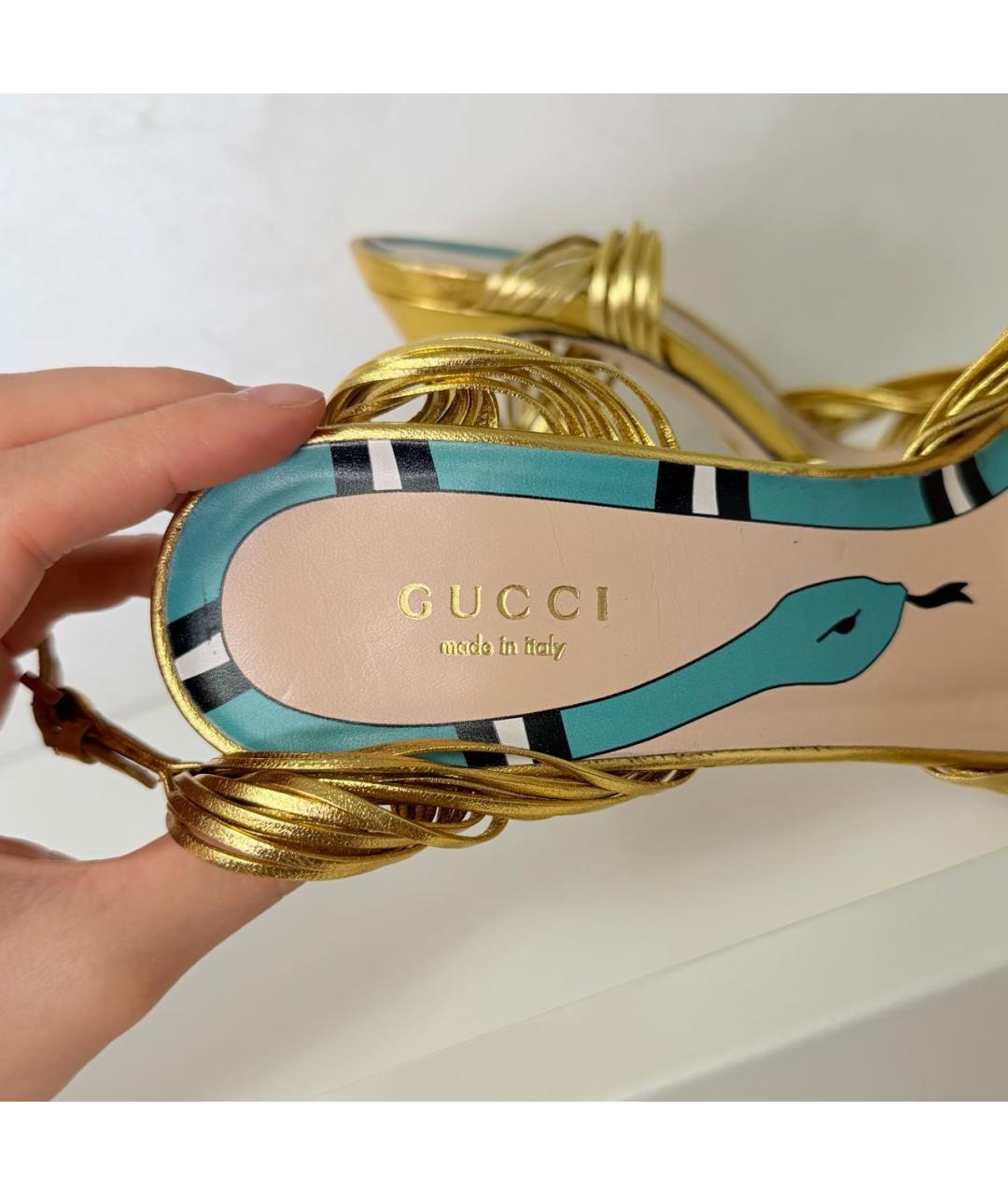 GUCCI Золотые кожаные босоножки, фото 5