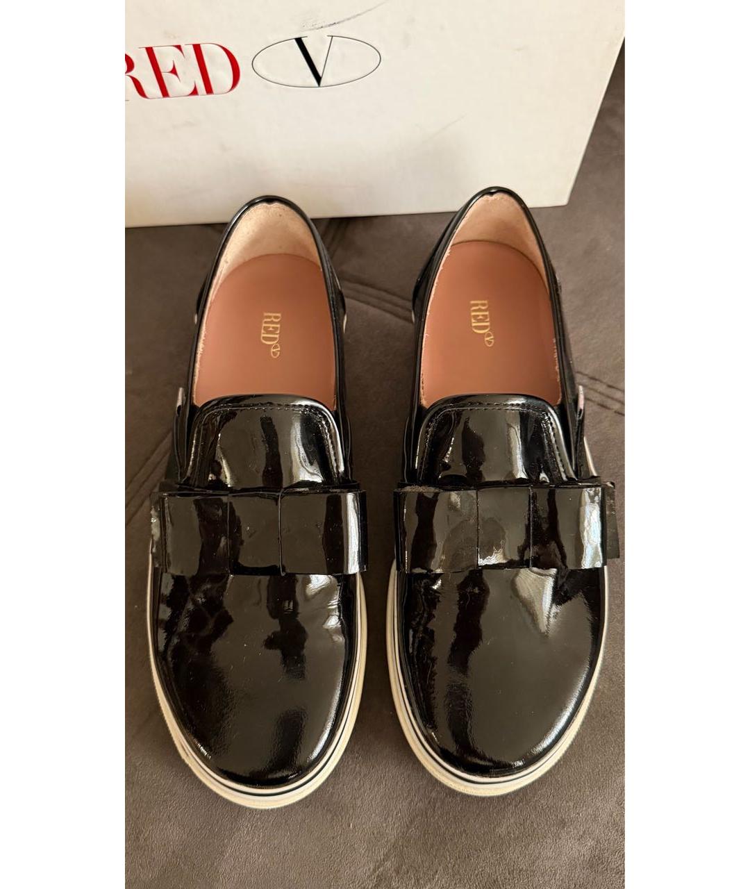 RED VALENTINO Черные слипоны из лакированной кожи, фото 2