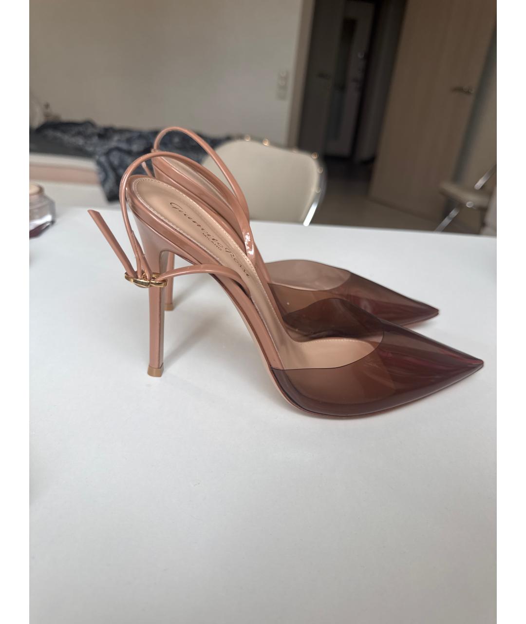 GIANVITO ROSSI Бежевые кожаные туфли, фото 9