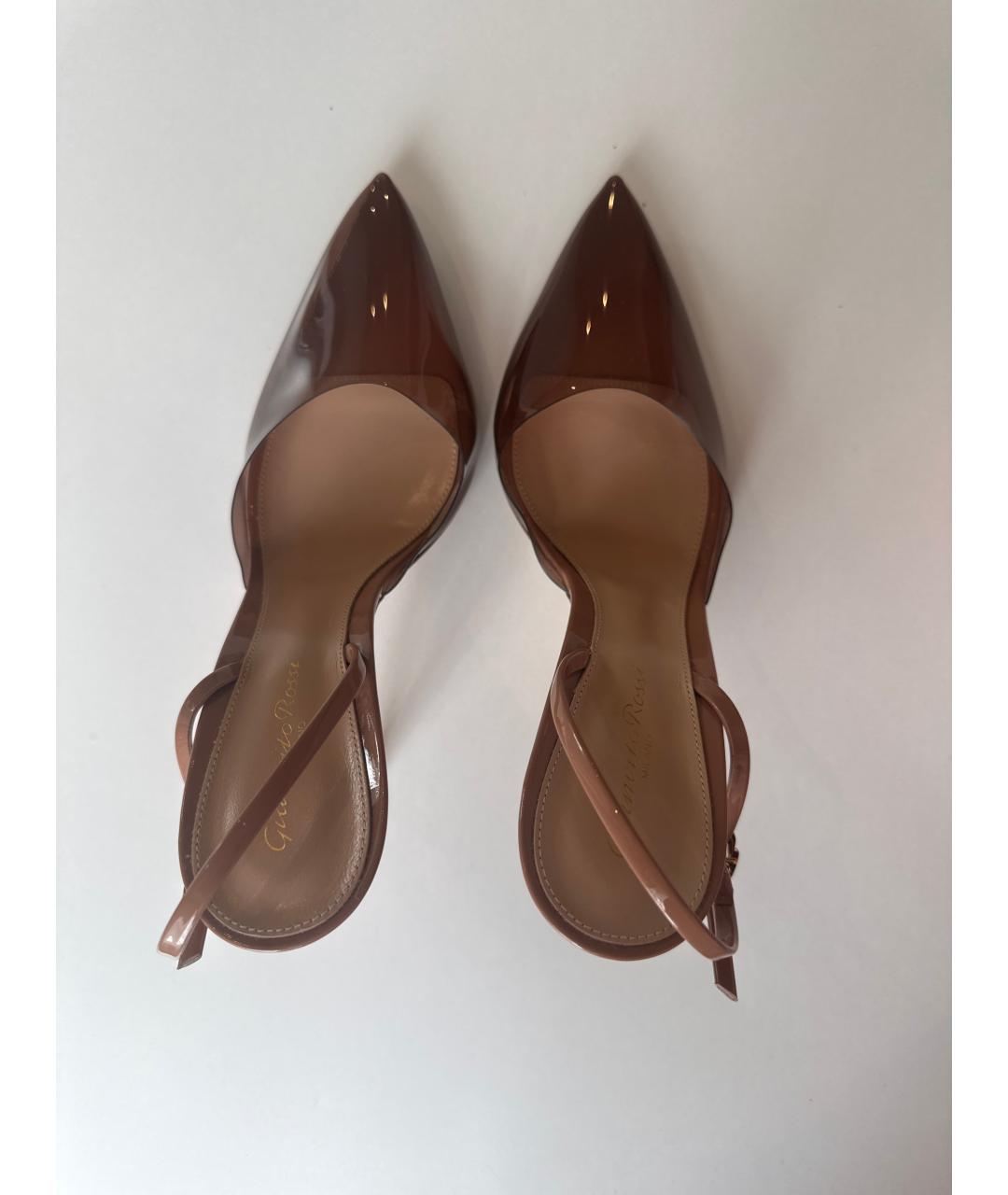 GIANVITO ROSSI Бежевые кожаные туфли, фото 3