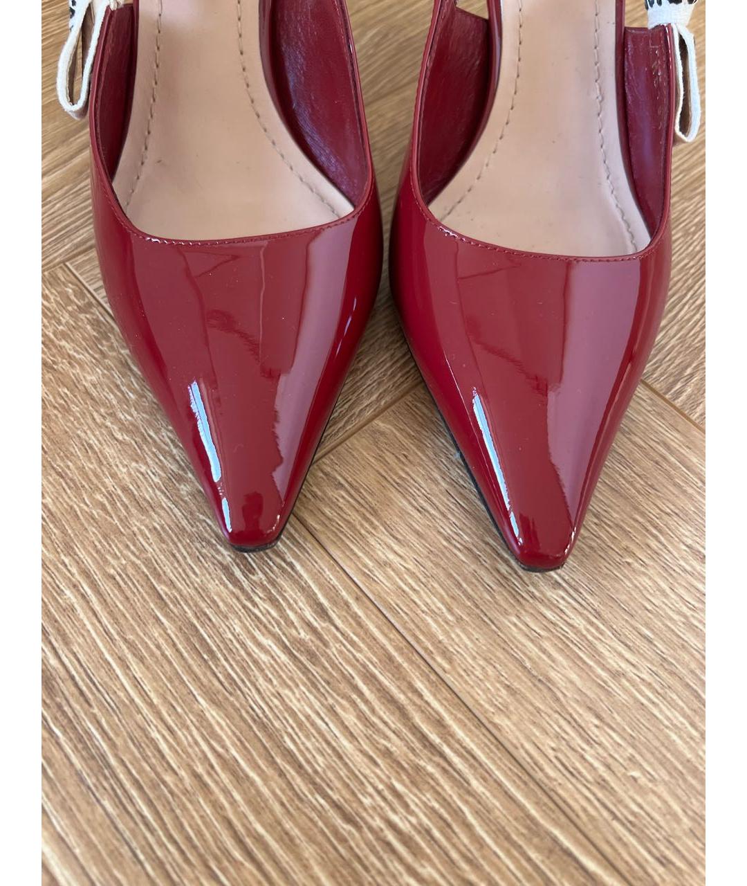 CHRISTIAN DIOR Бордовые лодочки на низком каблуке из лакированной кожи, фото 2