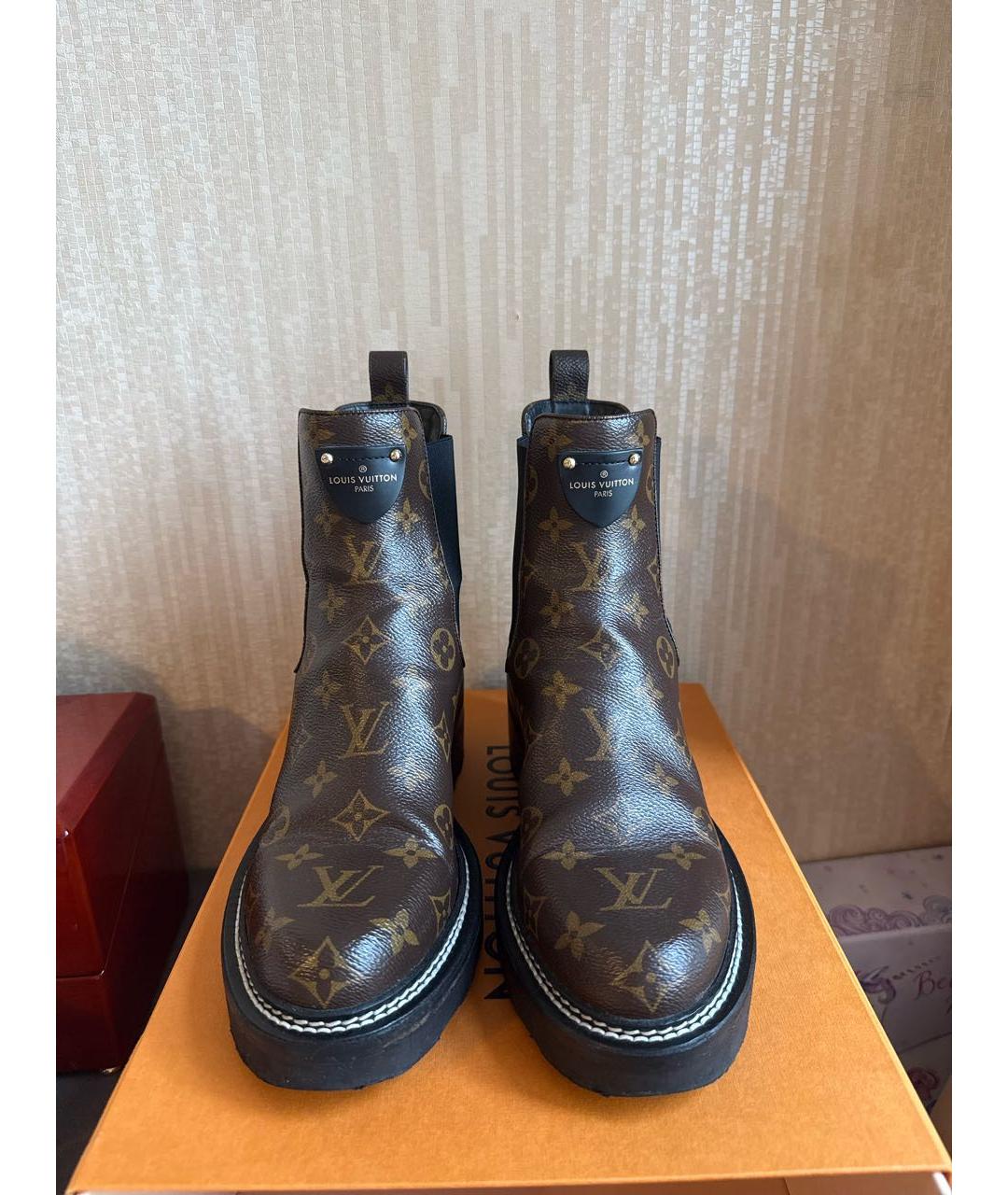 LOUIS VUITTON Коричневые ботинки, фото 2
