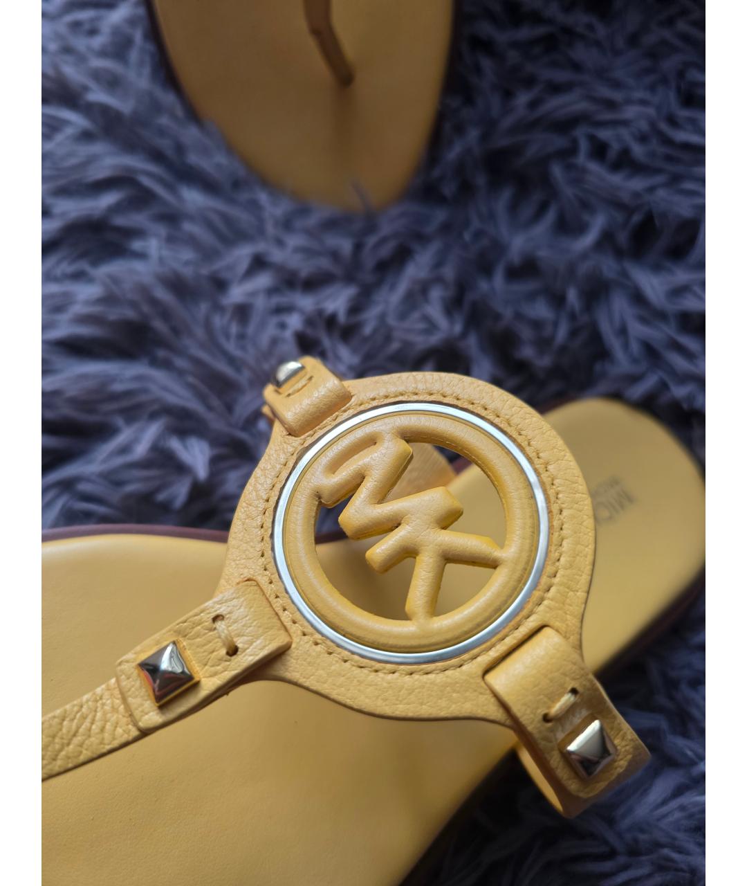 MICHAEL KORS Желтые кожаные сандалии, фото 7