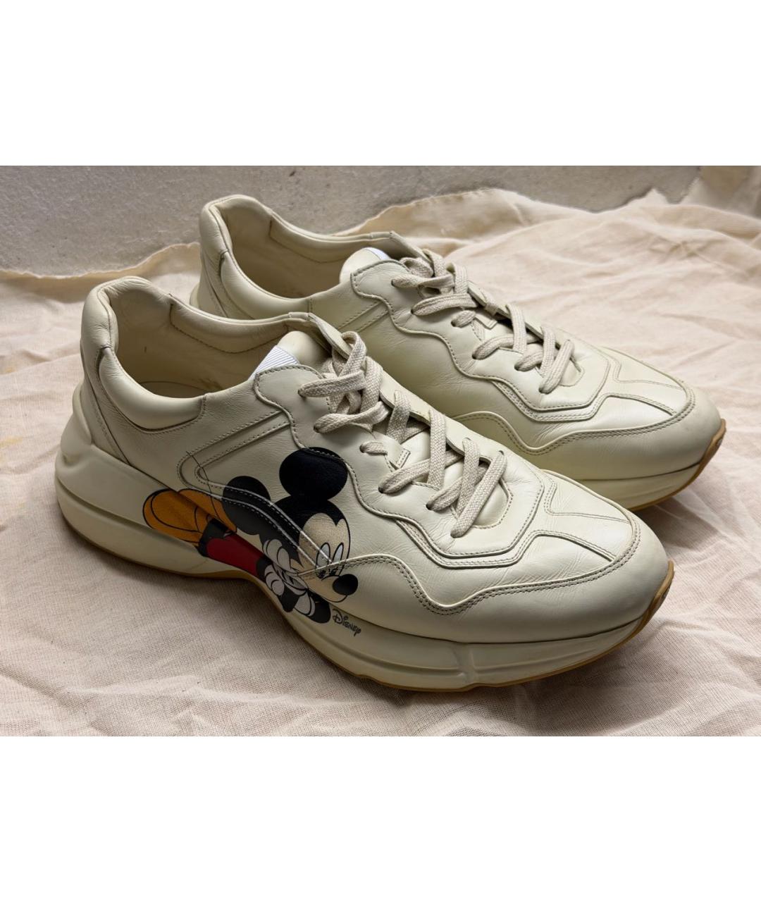 GUCCI Бежевые низкие кроссовки / кеды из искусственной кожи, фото 2