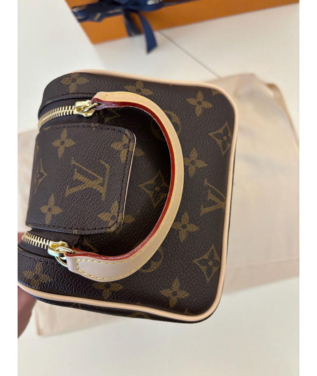 LOUIS VUITTON Коричневая косметичка, фото 5