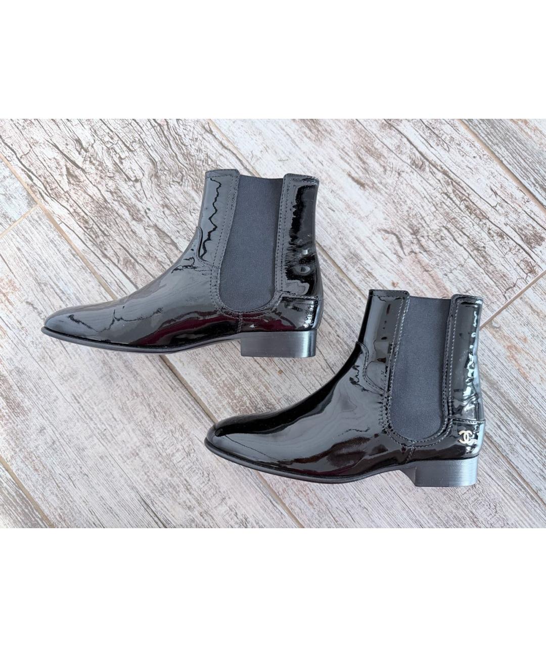 CHANEL Черные полусапоги из лакированной кожи, фото 7