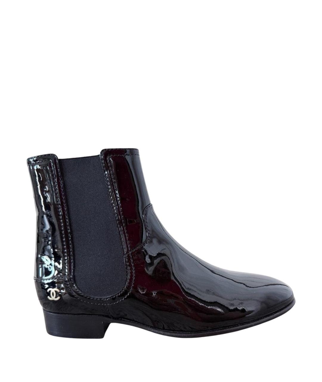 CHANEL Черные полусапоги из лакированной кожи, фото 1