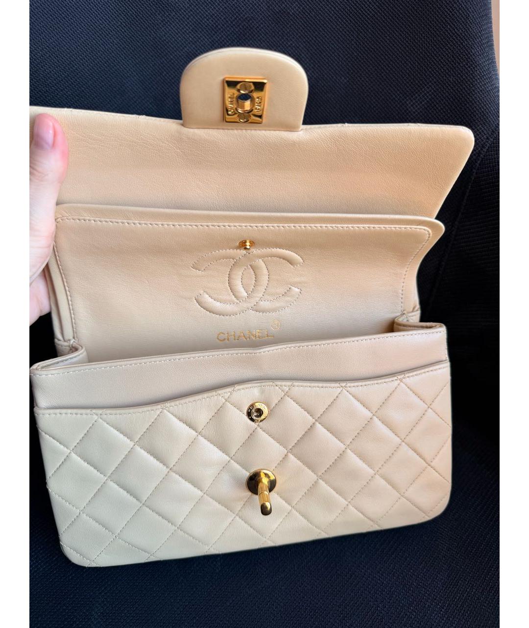 CHANEL Бежевая кожаная сумка через плечо, фото 3