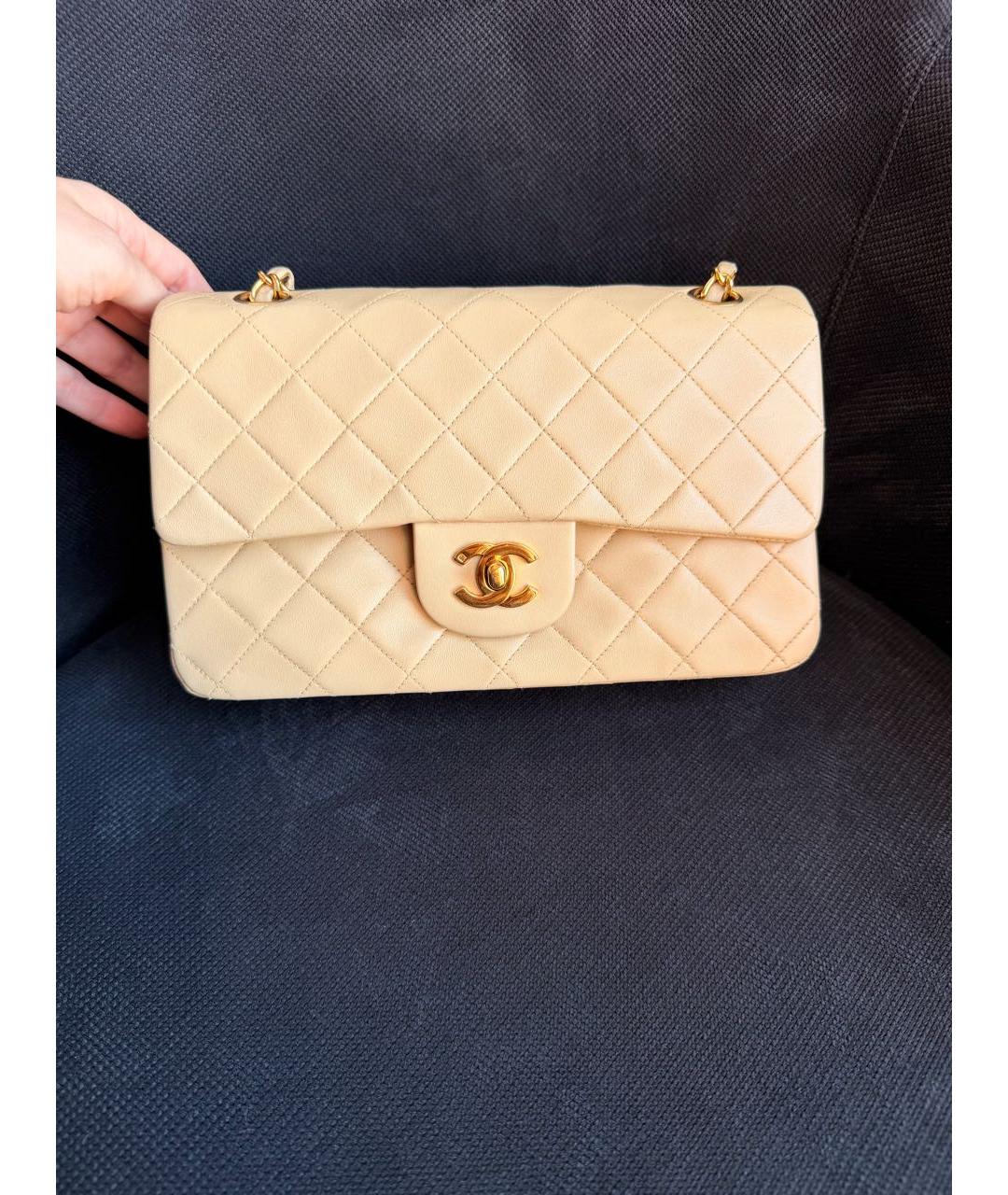 CHANEL Бежевая кожаная сумка через плечо, фото 6