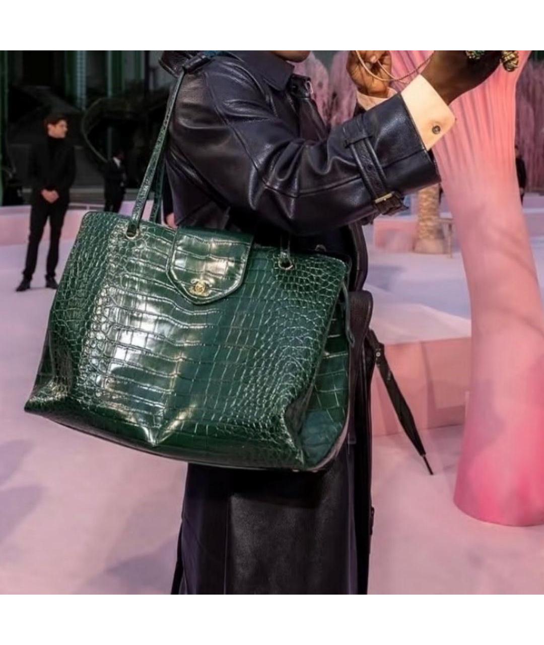CHANEL Зеленая сумка через плечо из экзотической кожи, фото 3