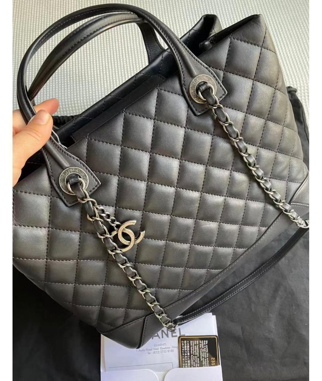 CHANEL Черная кожаная сумка с короткими ручками, фото 2