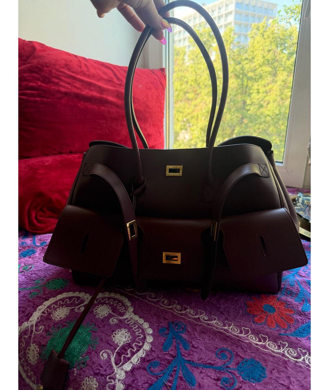 BALENCIAGA Бордовая кожаная сумка тоут, фото 9
