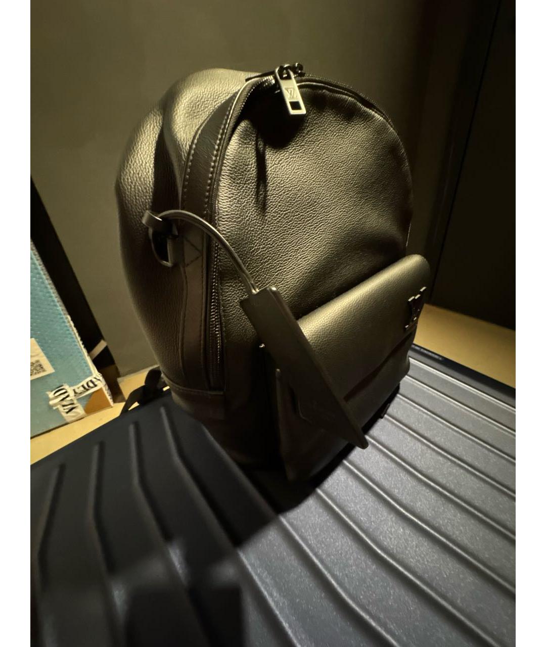 LOUIS VUITTON Черный кожаный рюкзак, фото 2