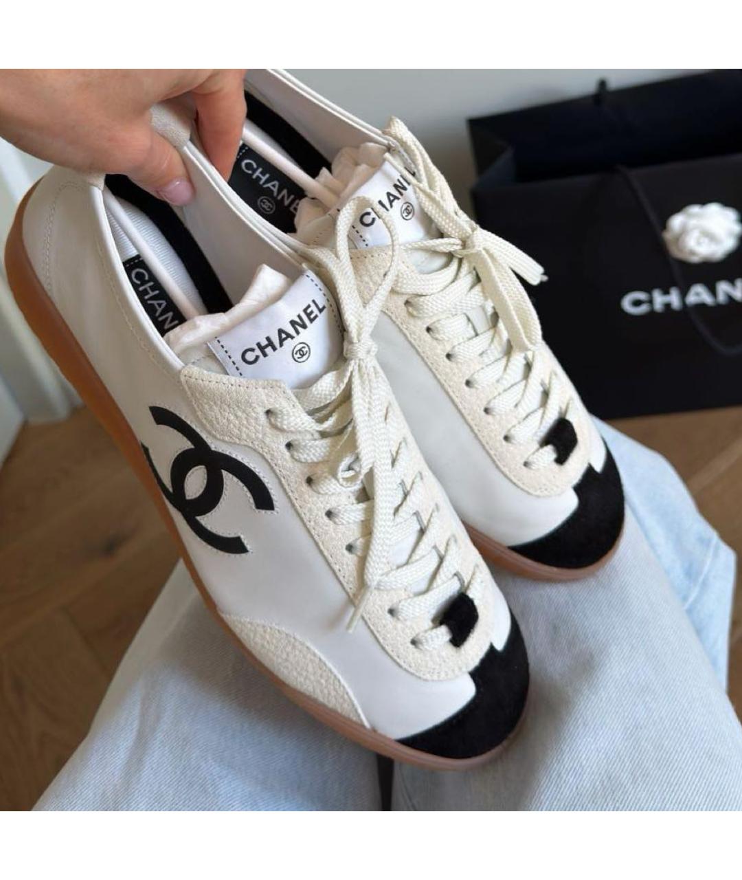 CHANEL Белые кожаные кеды, фото 3