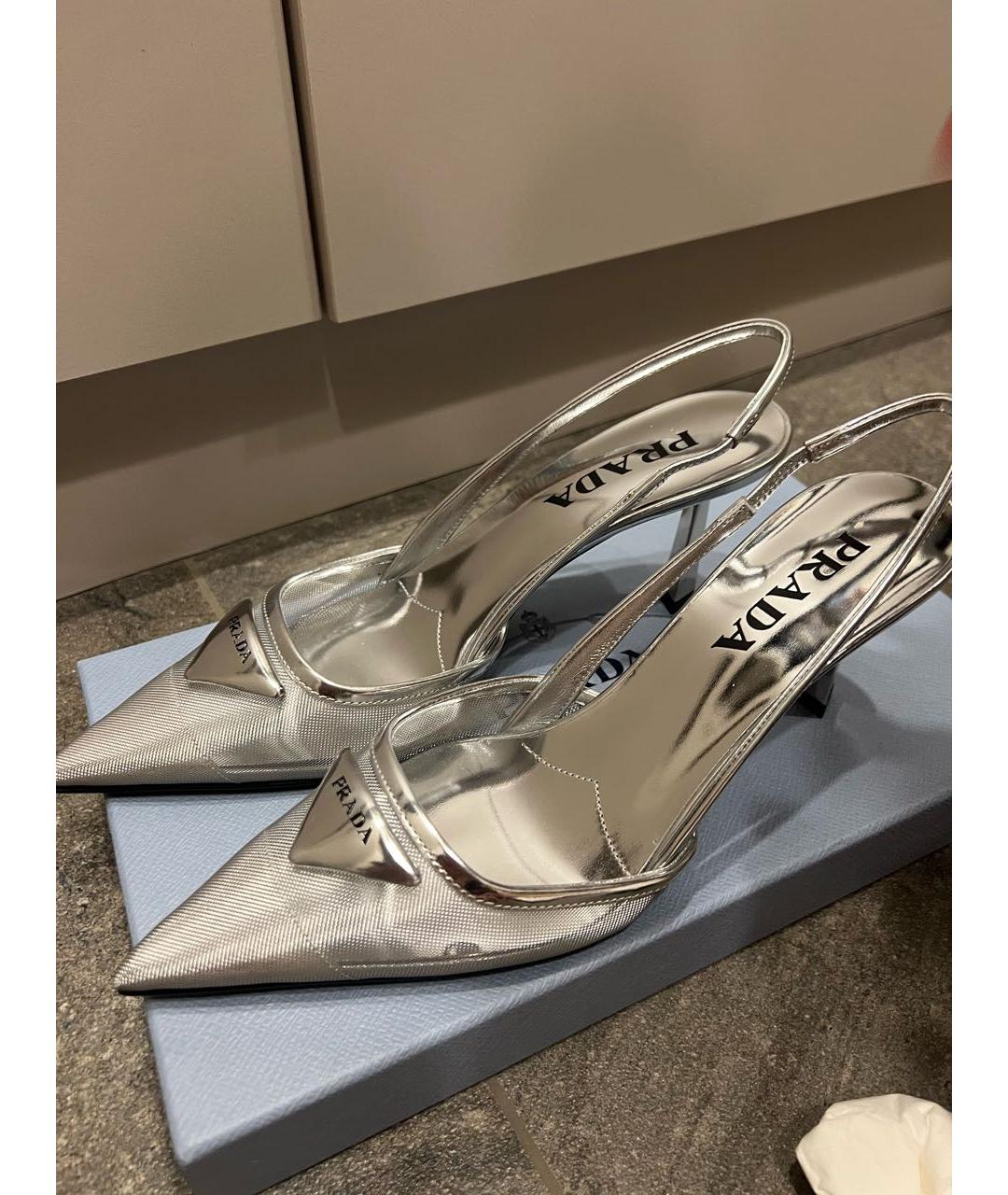 PRADA Серебряные синтетические туфли, фото 3