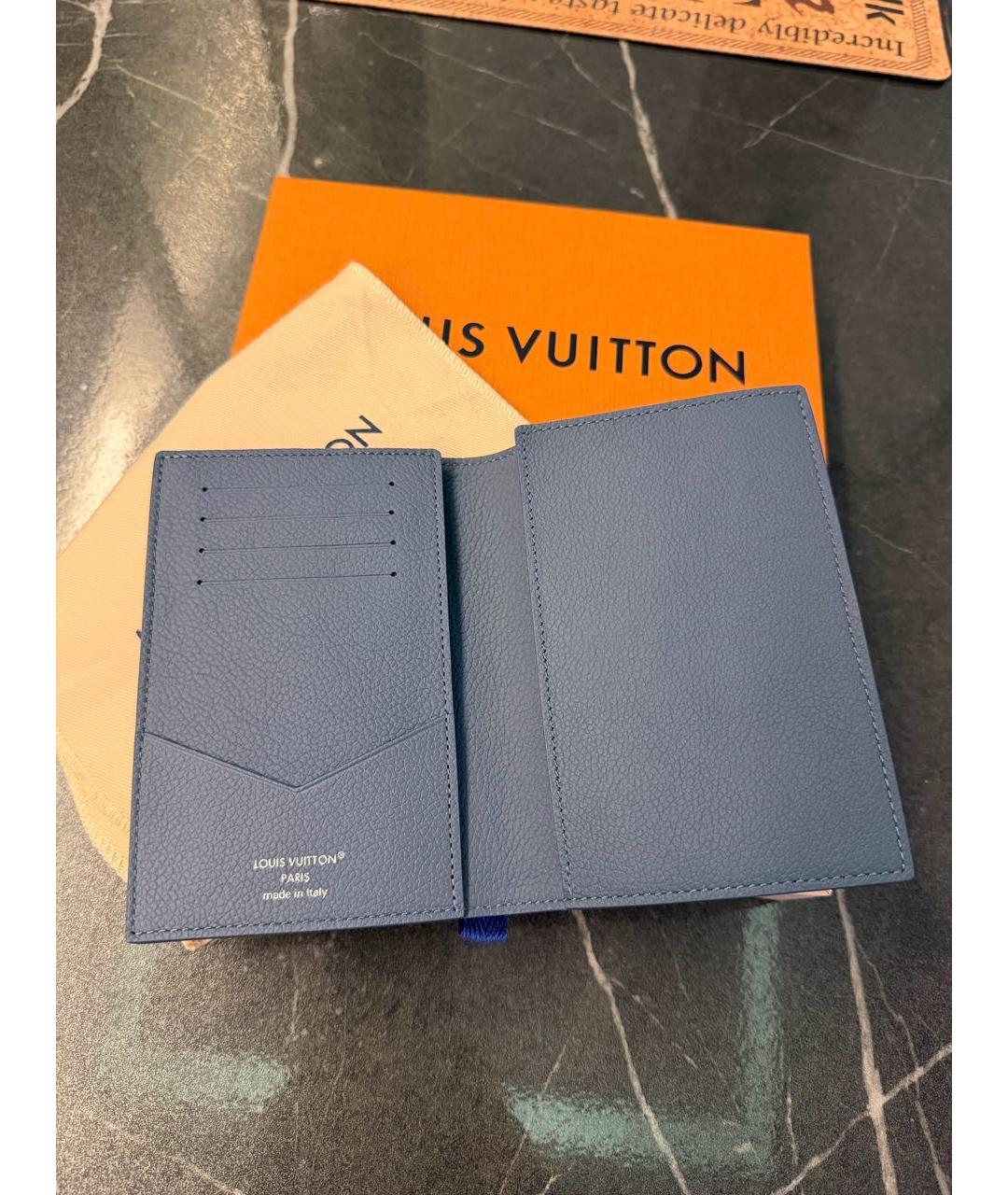 LOUIS VUITTON Синий кожаный кардхолдер, фото 3